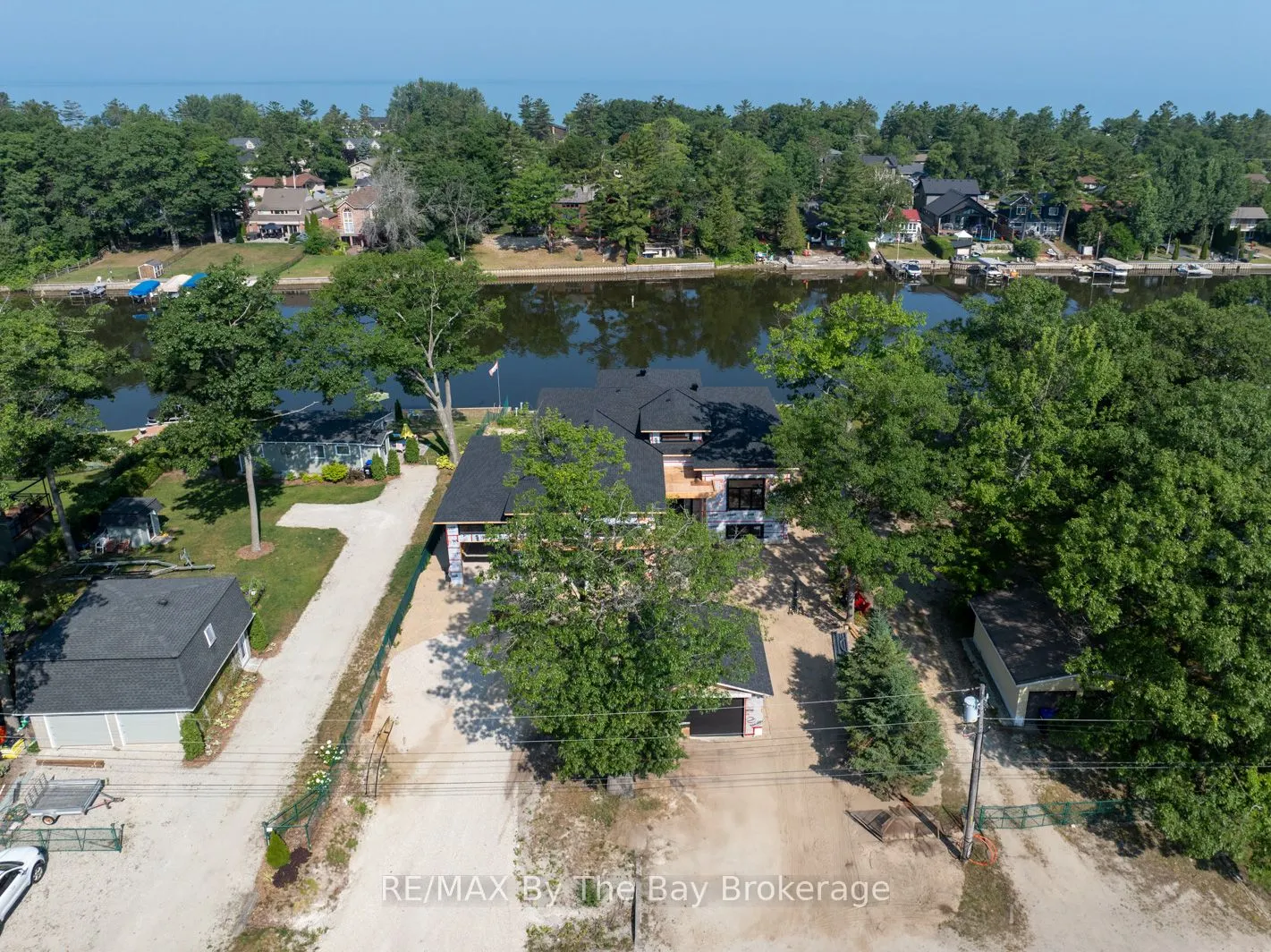 34 Edgewater Road