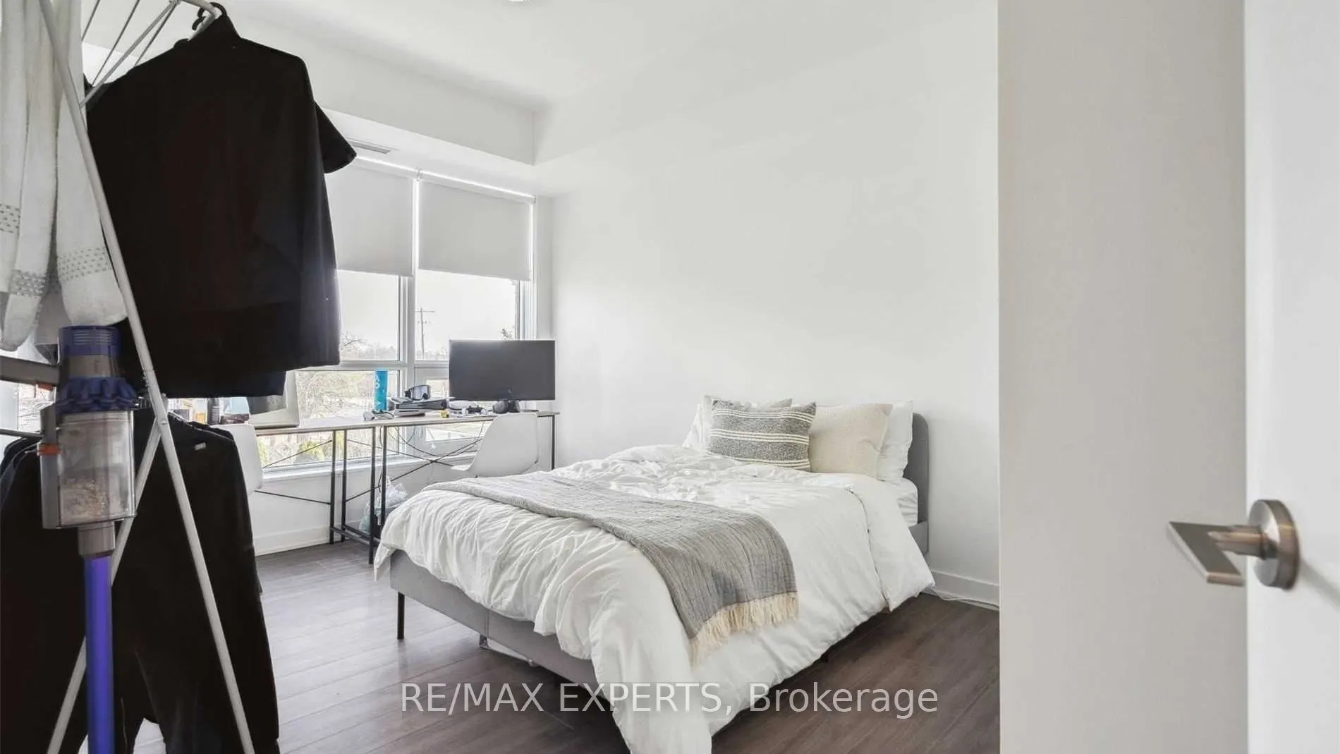 681 Yonge Street, #204