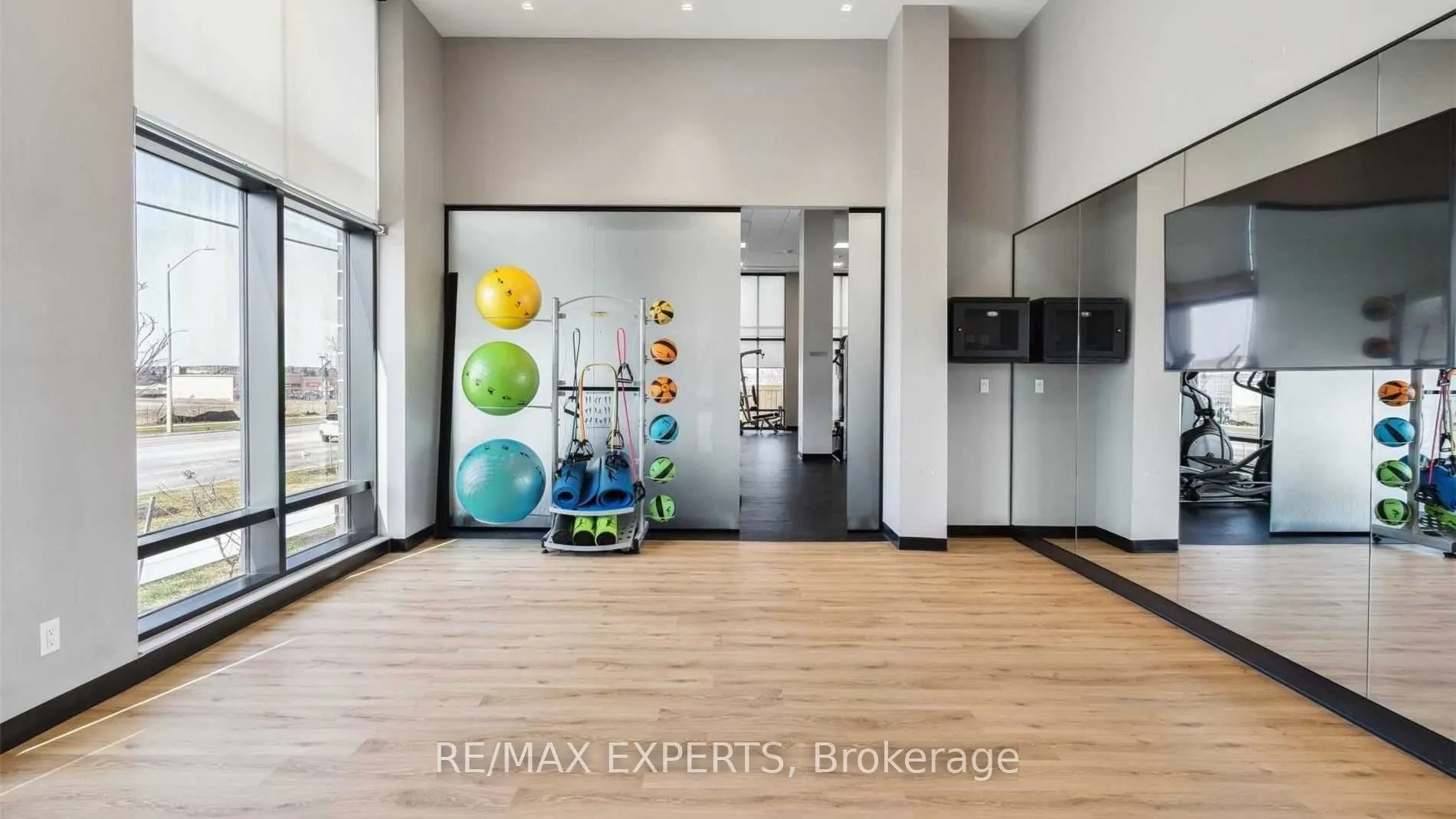 681 Yonge Street, #204