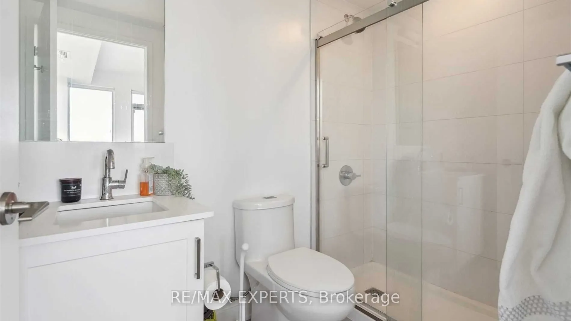 681 Yonge Street, #204