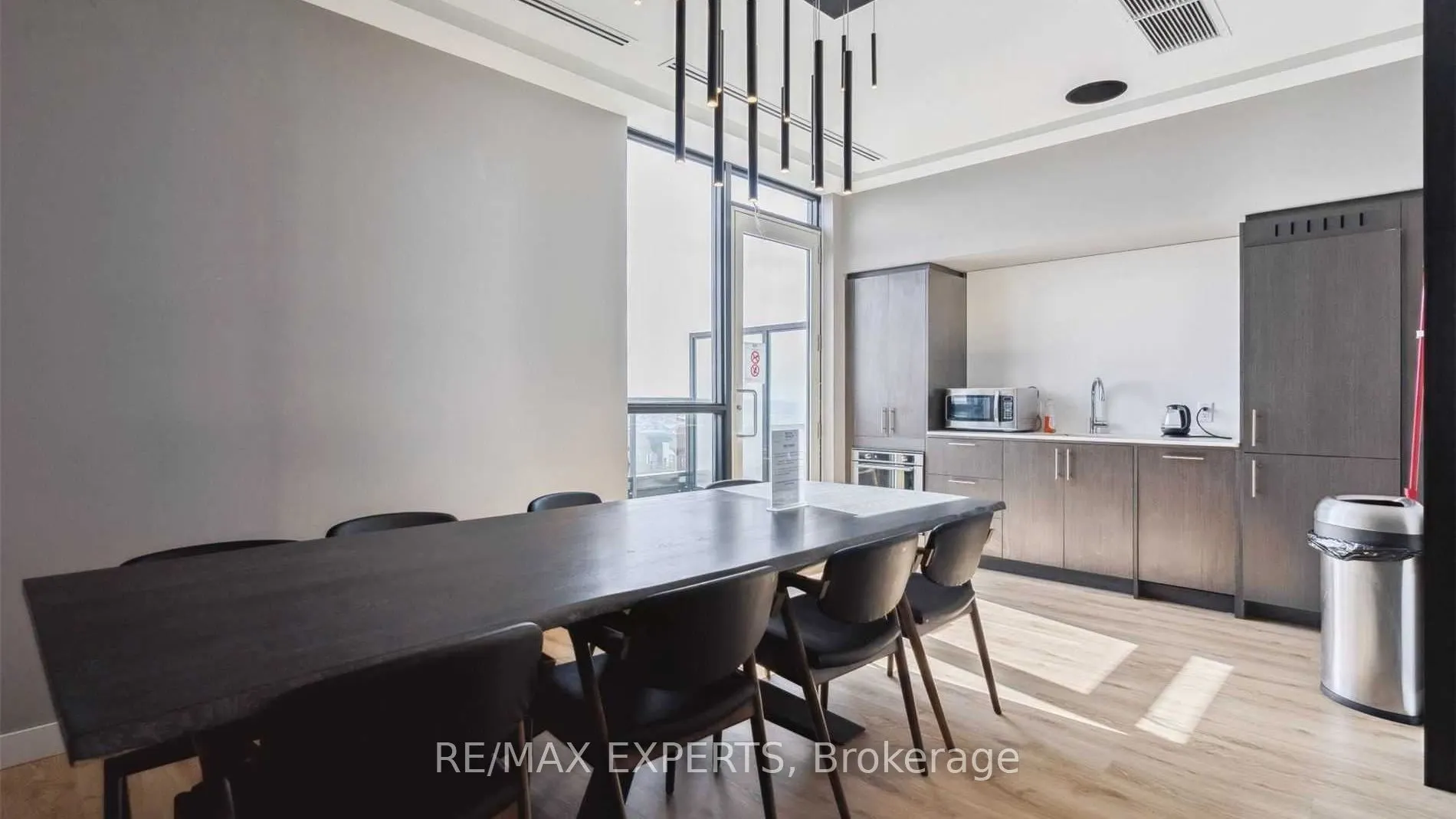 681 Yonge Street, #204