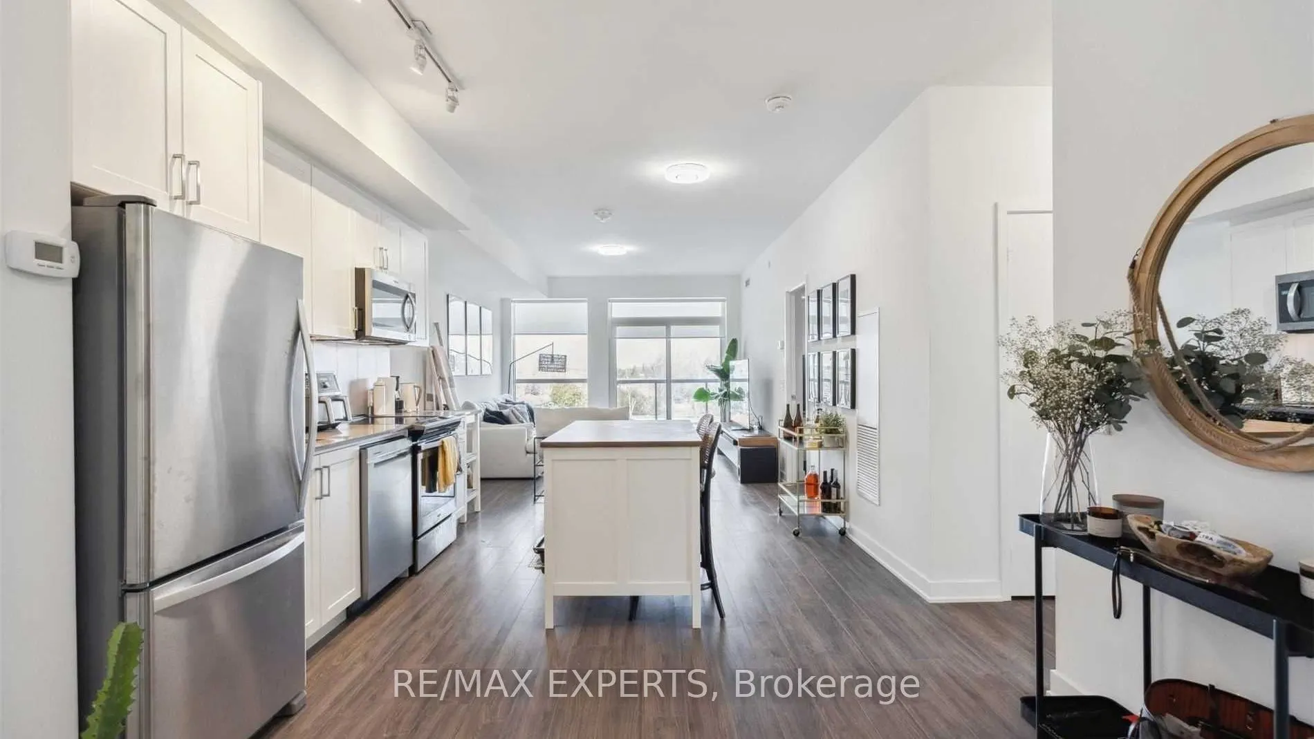 681 Yonge Street, #204