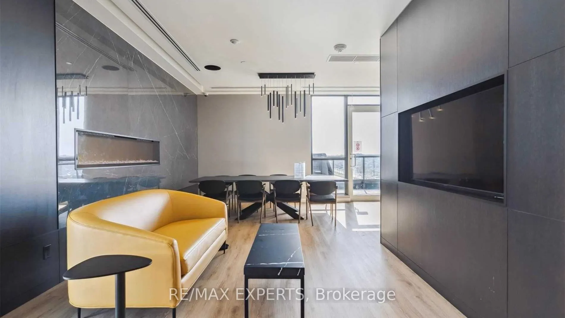 681 Yonge Street, #204