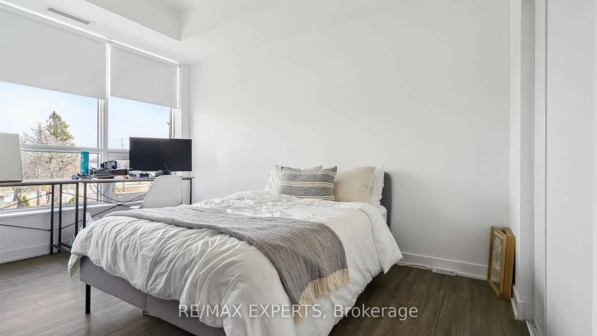 681 Yonge Street, #204