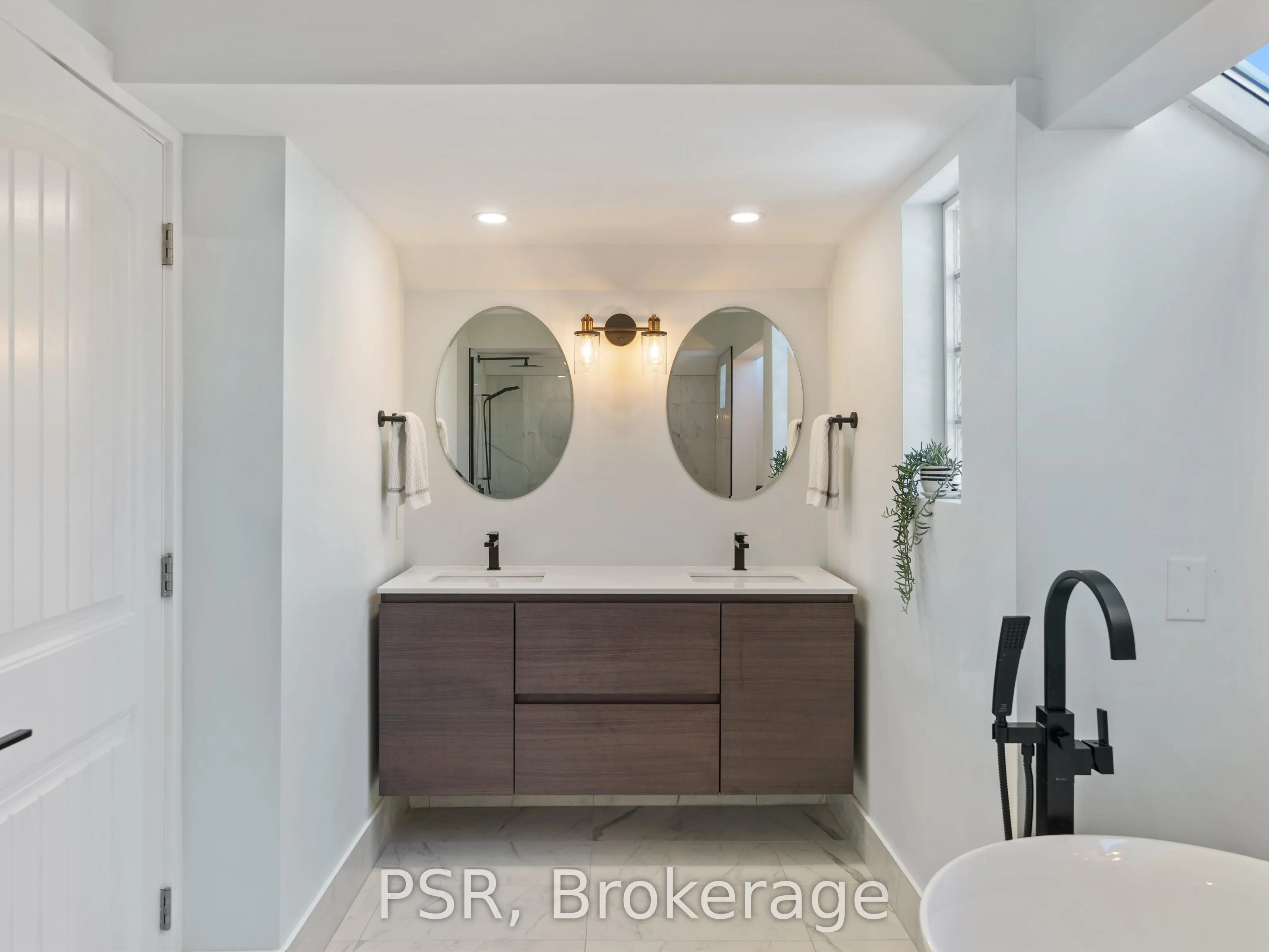 603 Atherley Road, #214