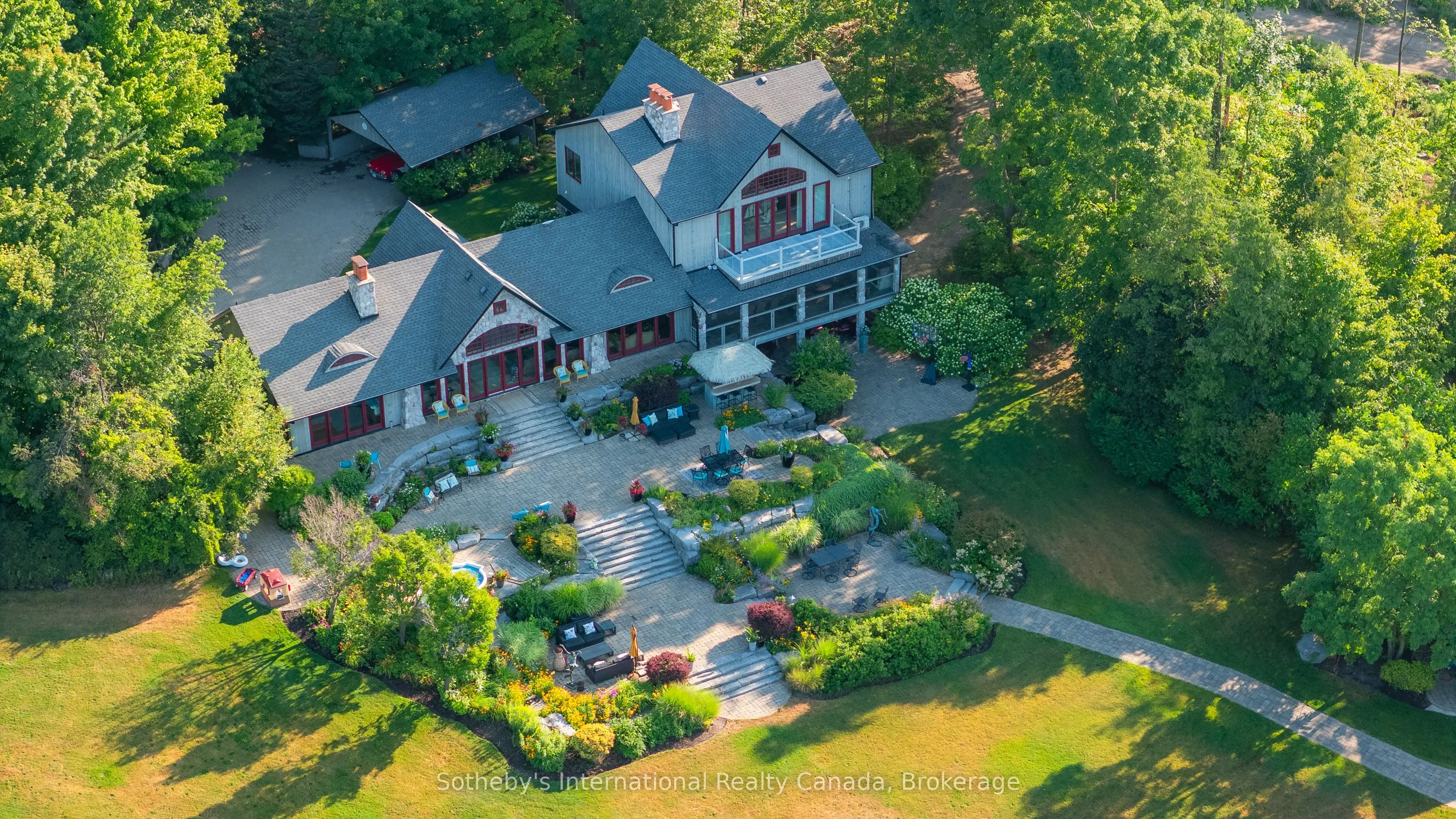 2533 Ridge Road W