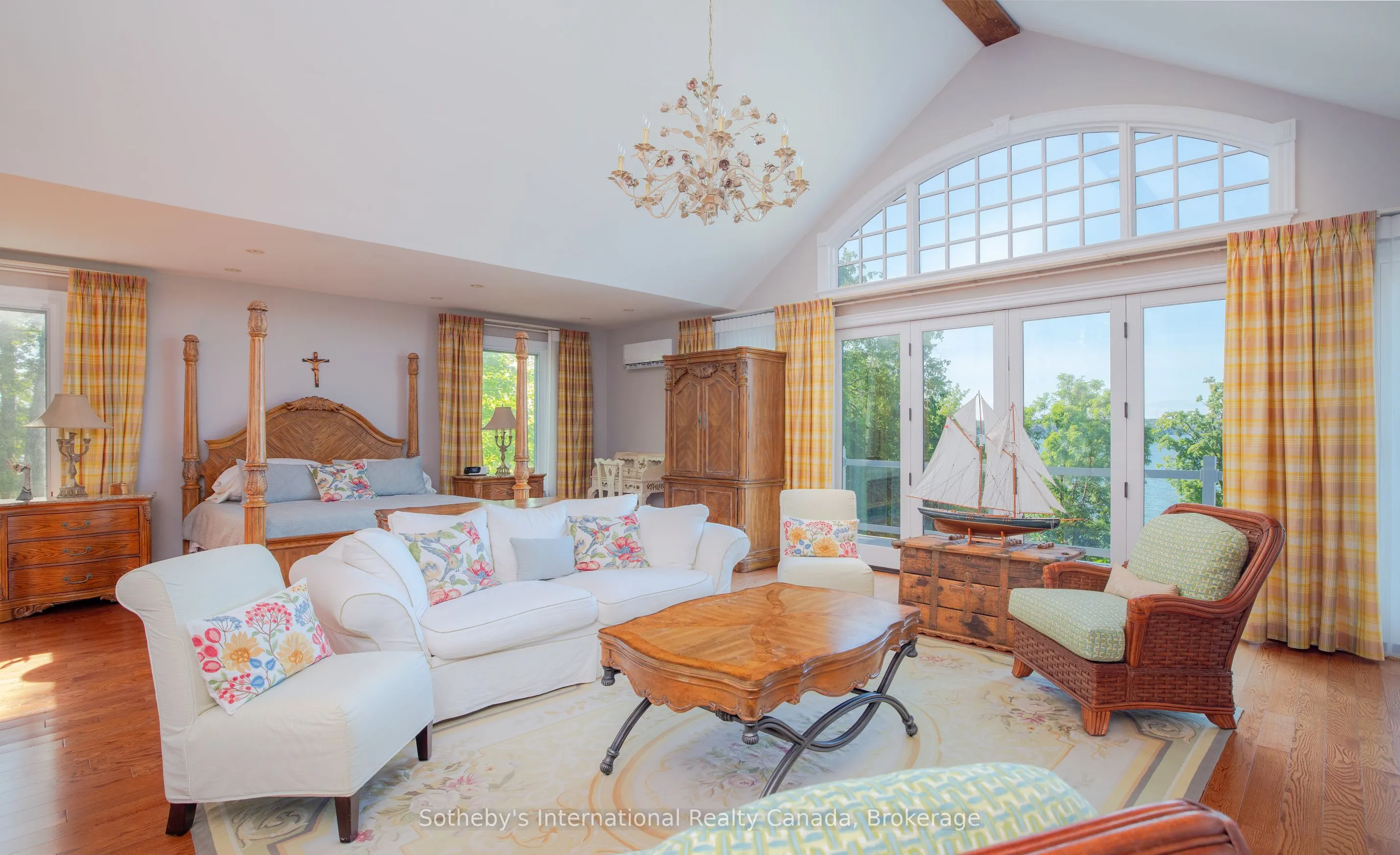 2533 Ridge Road W
