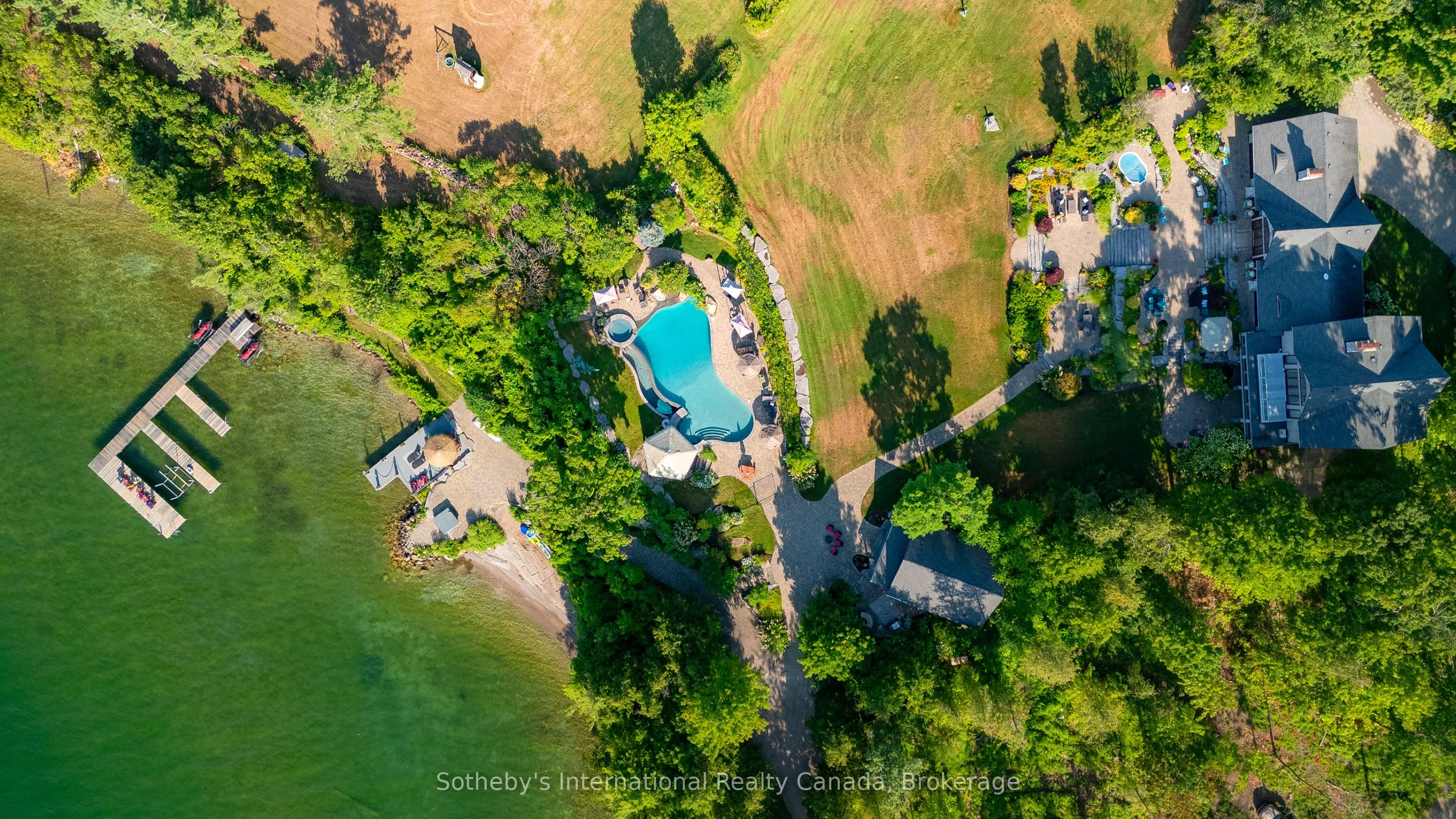 2533 Ridge Road W