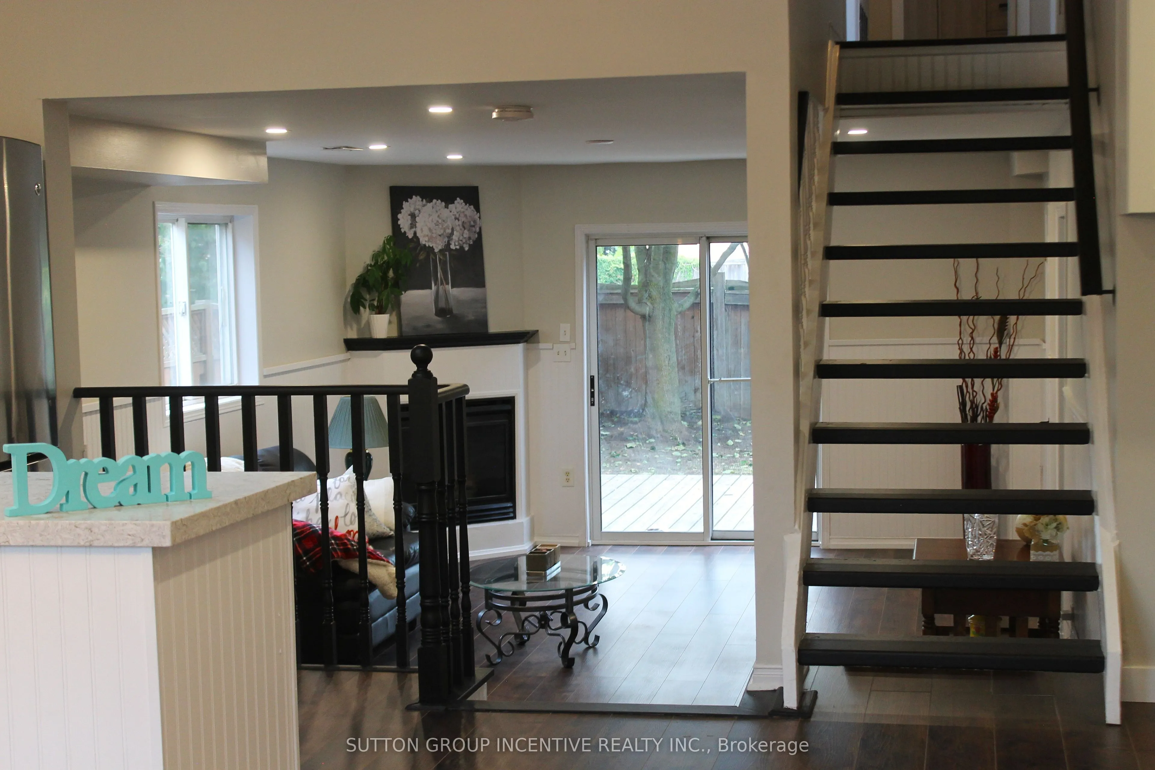 30 Assiniboine Drive
