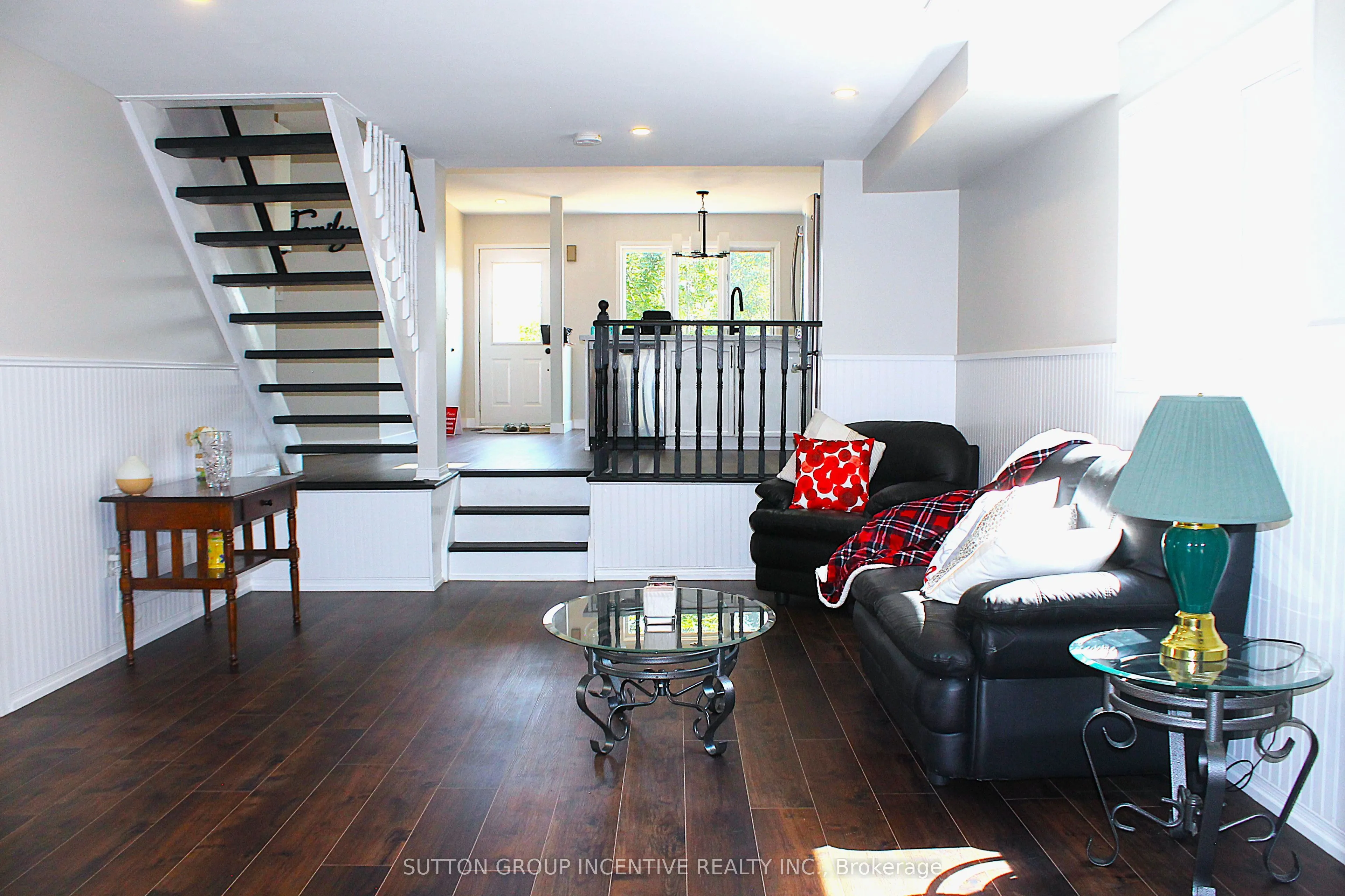 30 Assiniboine Drive
