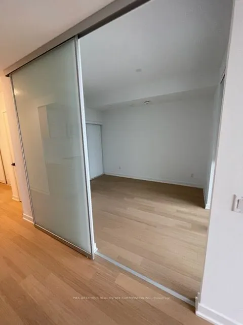 31 Huron Street, #504
