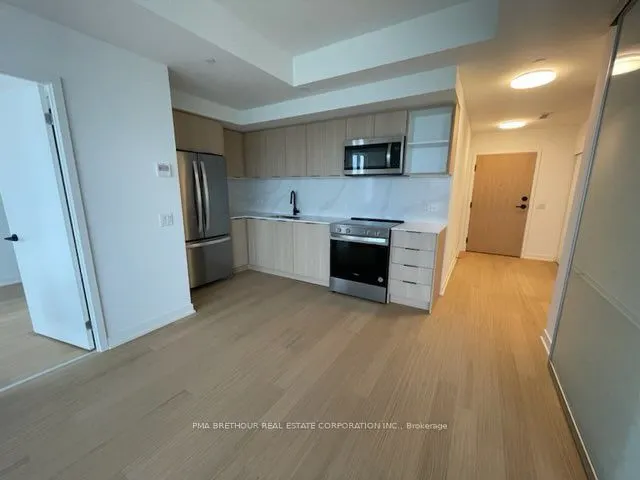 31 Huron Street, #504