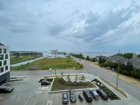 31 Huron Street, #504
