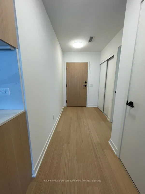 31 Huron Street, #504