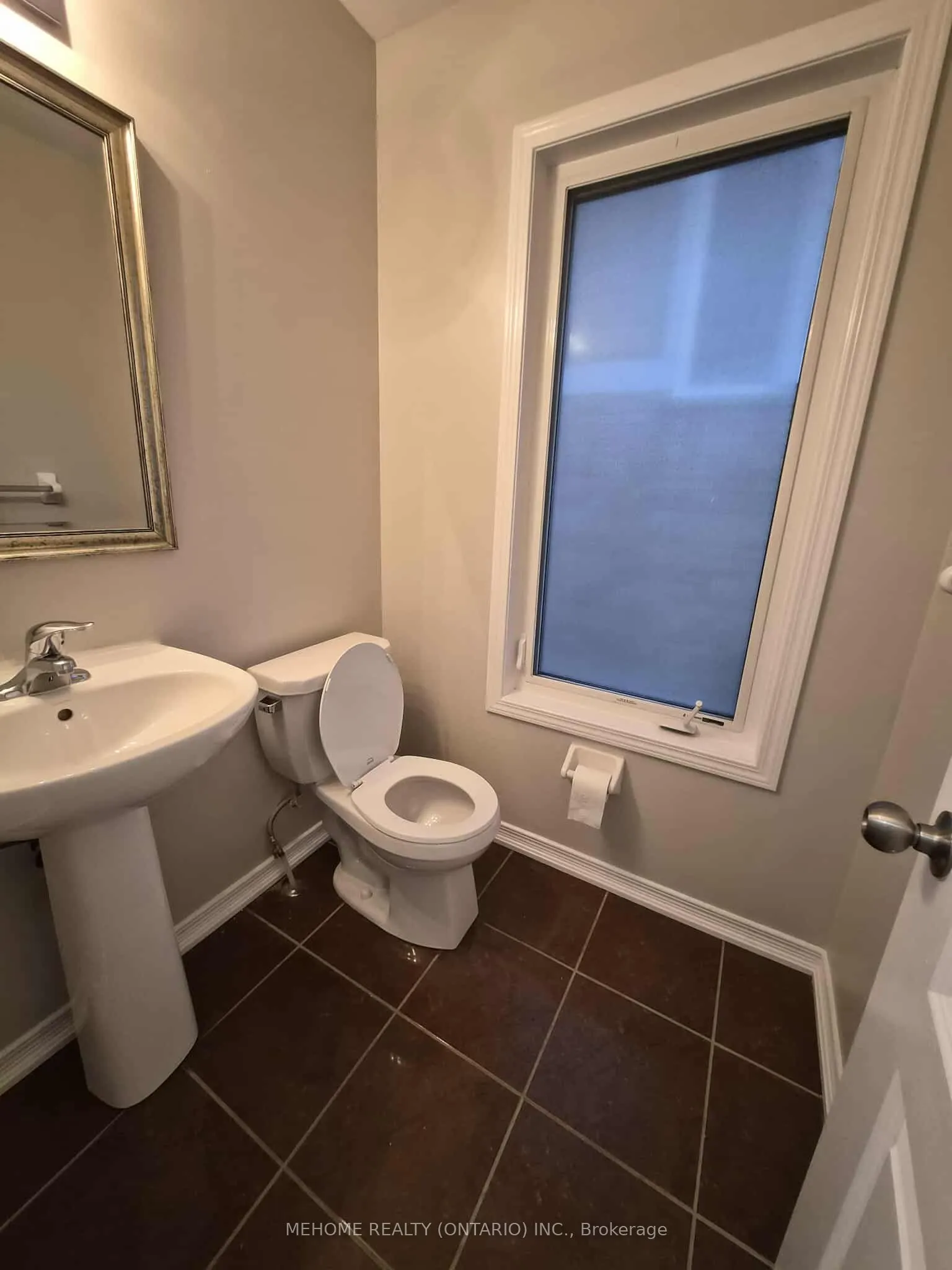 75 Prince William Way E, #24