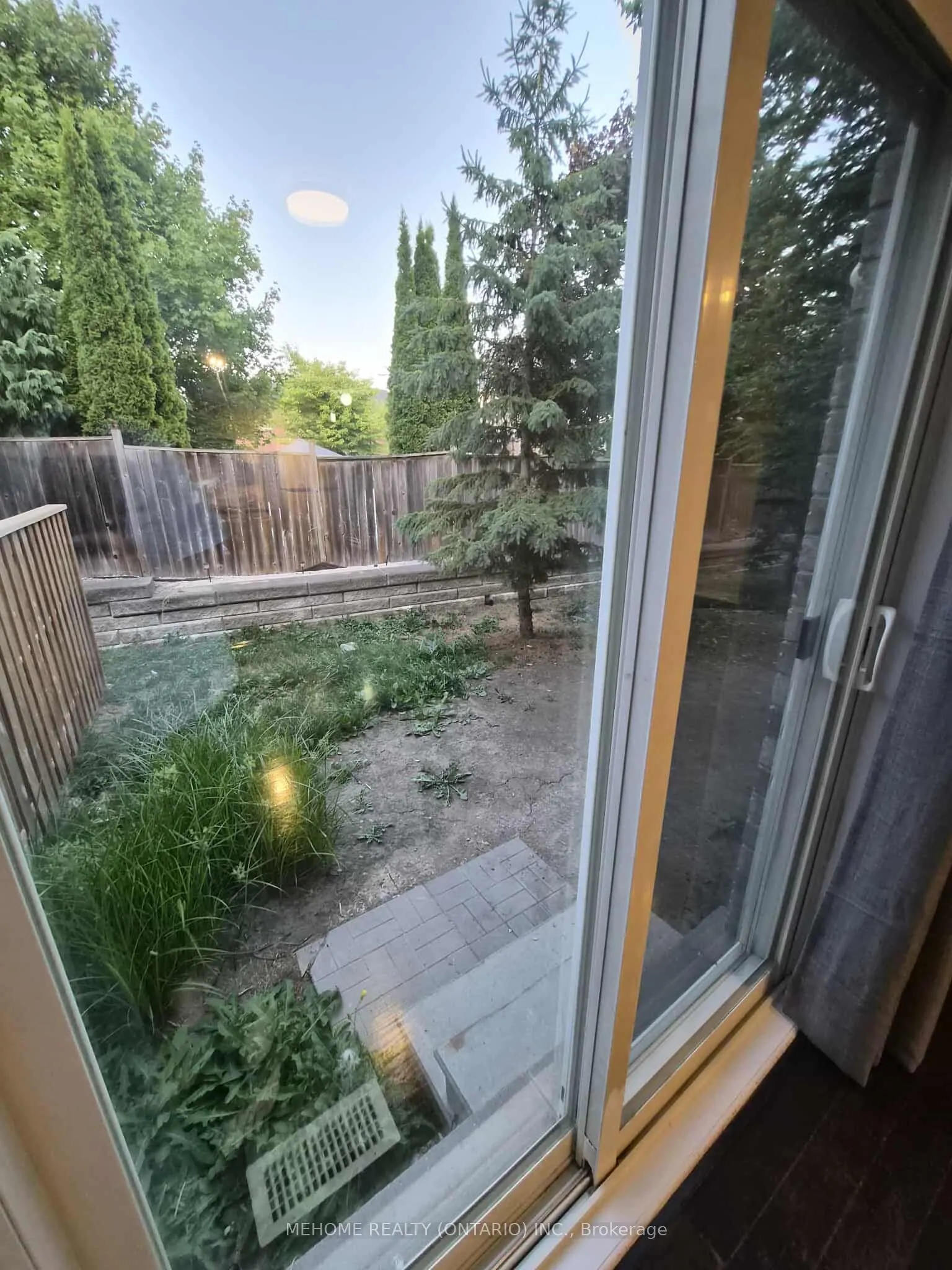 75 Prince William Way E, #24