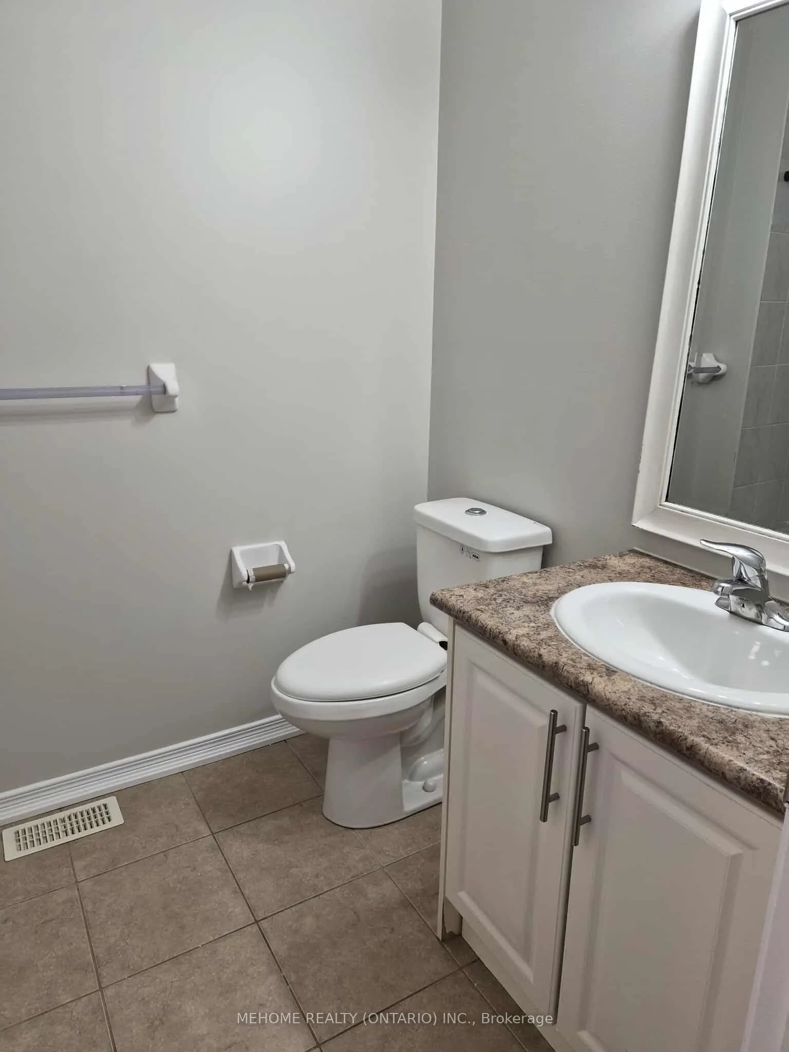 75 Prince William Way E, #24