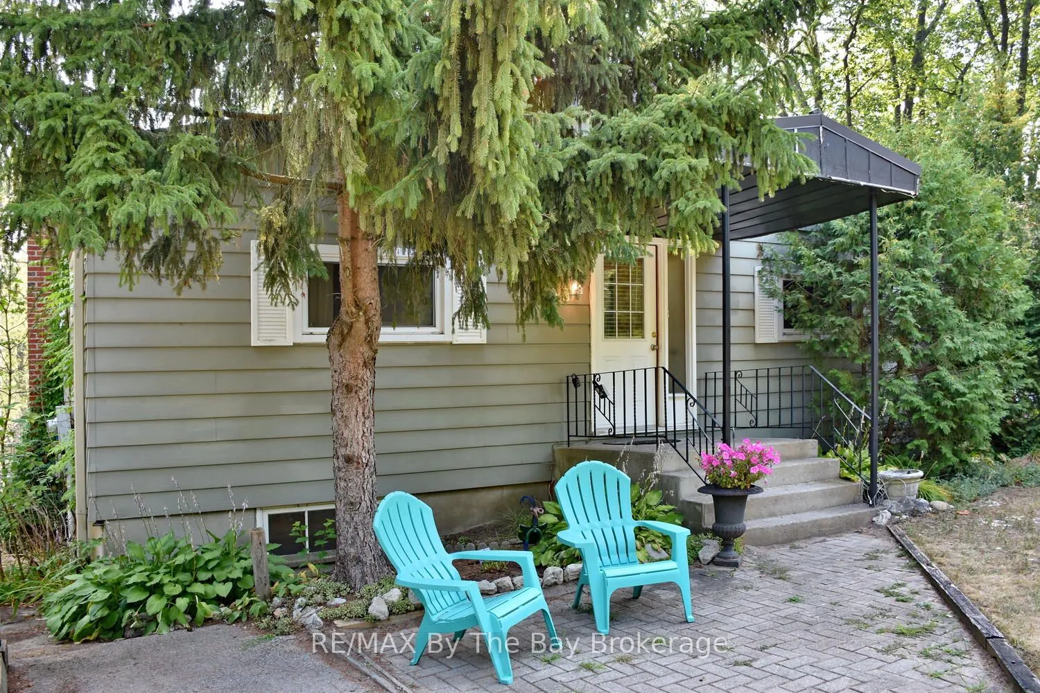 103 Sunnidale Road S