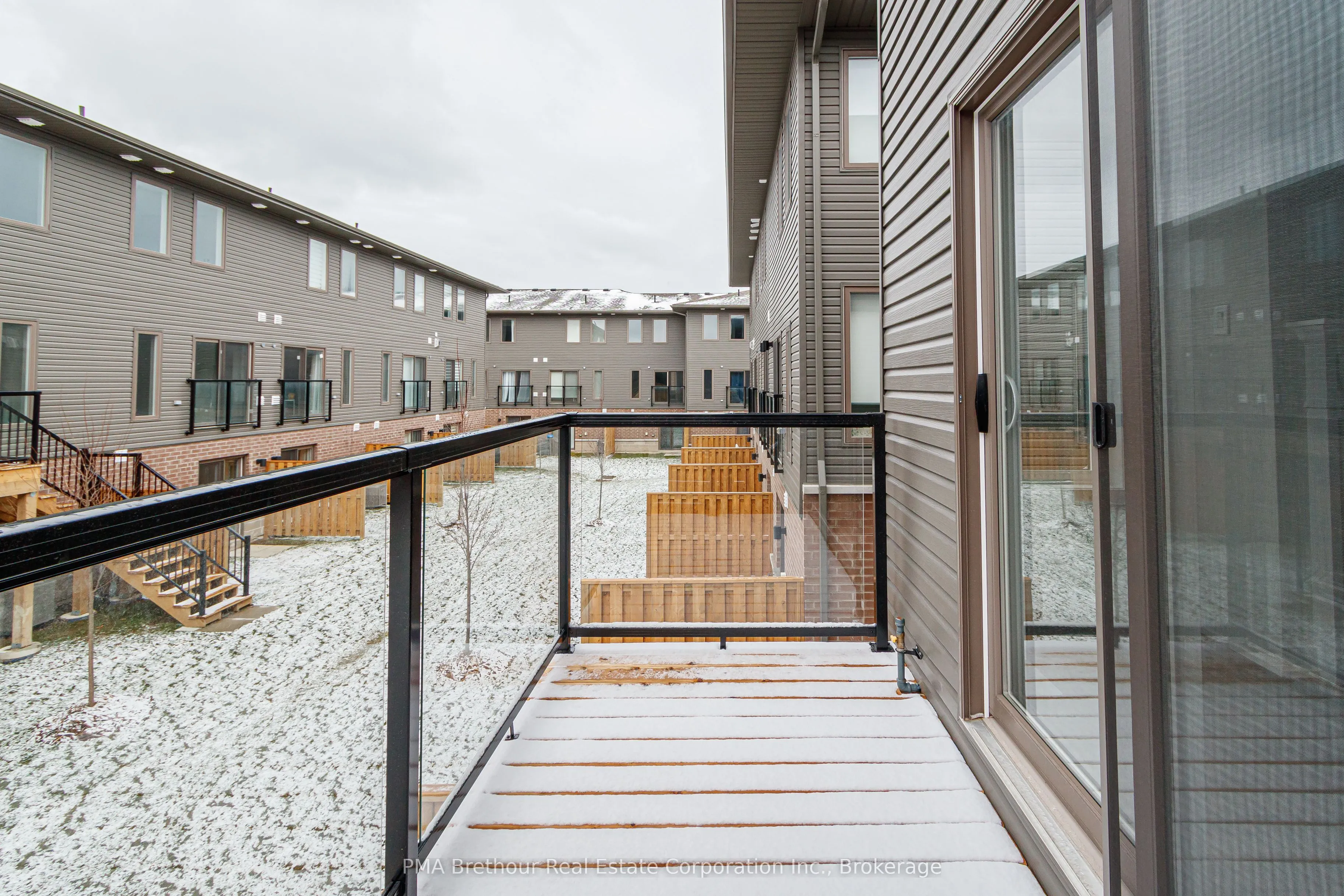 39 Winters Crescent, #1