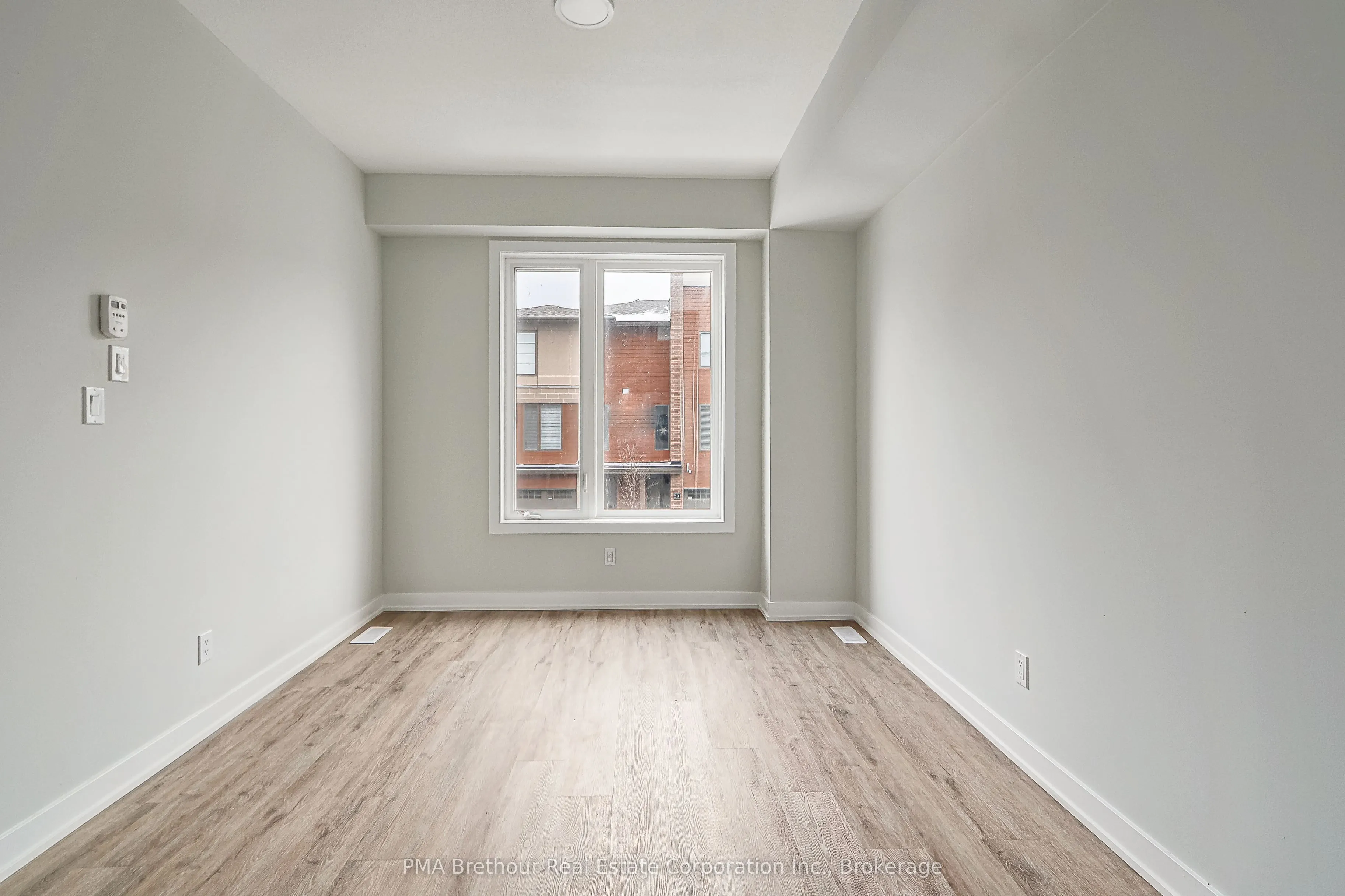 39 Winters Crescent, #1