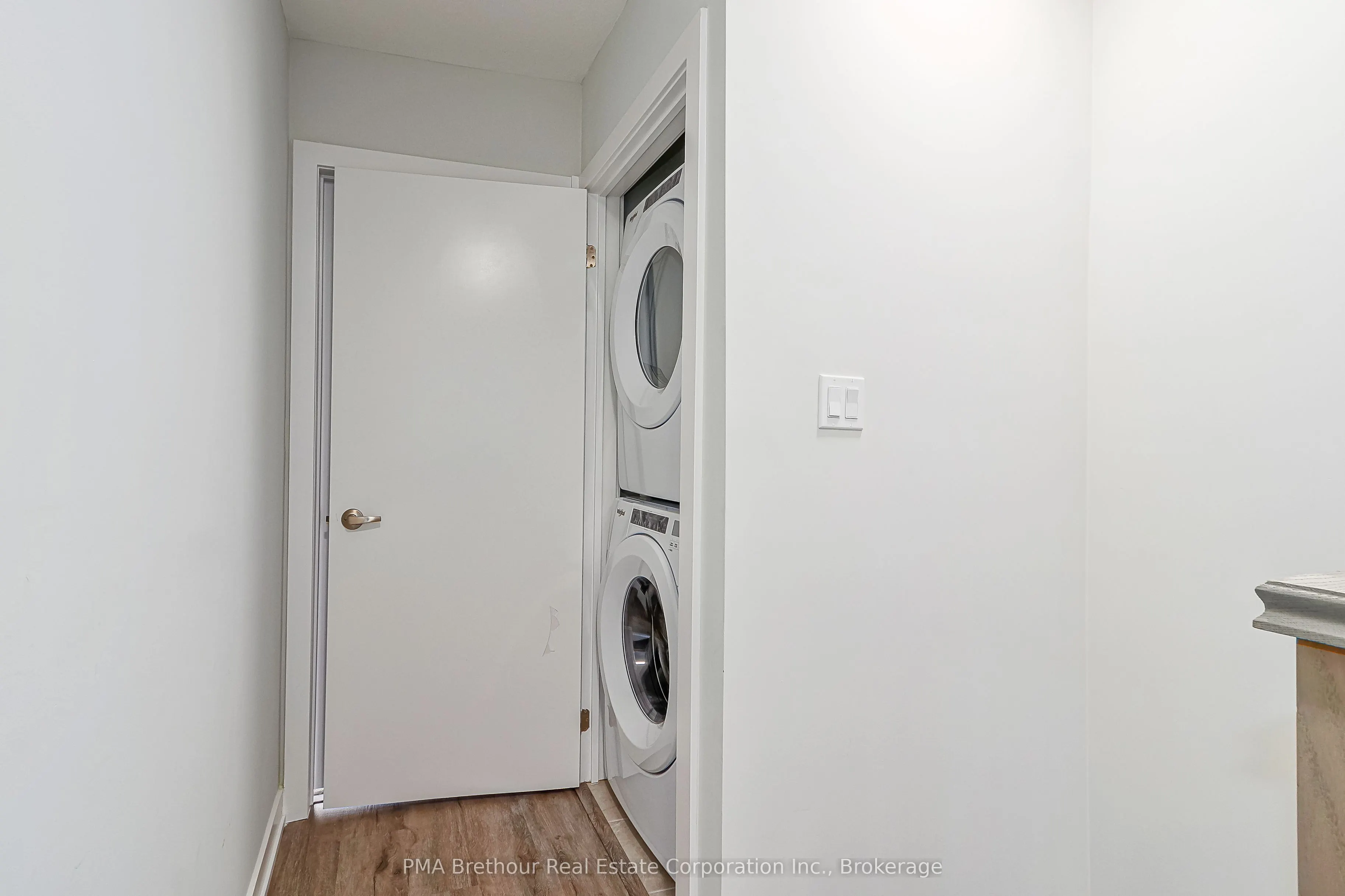 39 Winters Crescent, #1