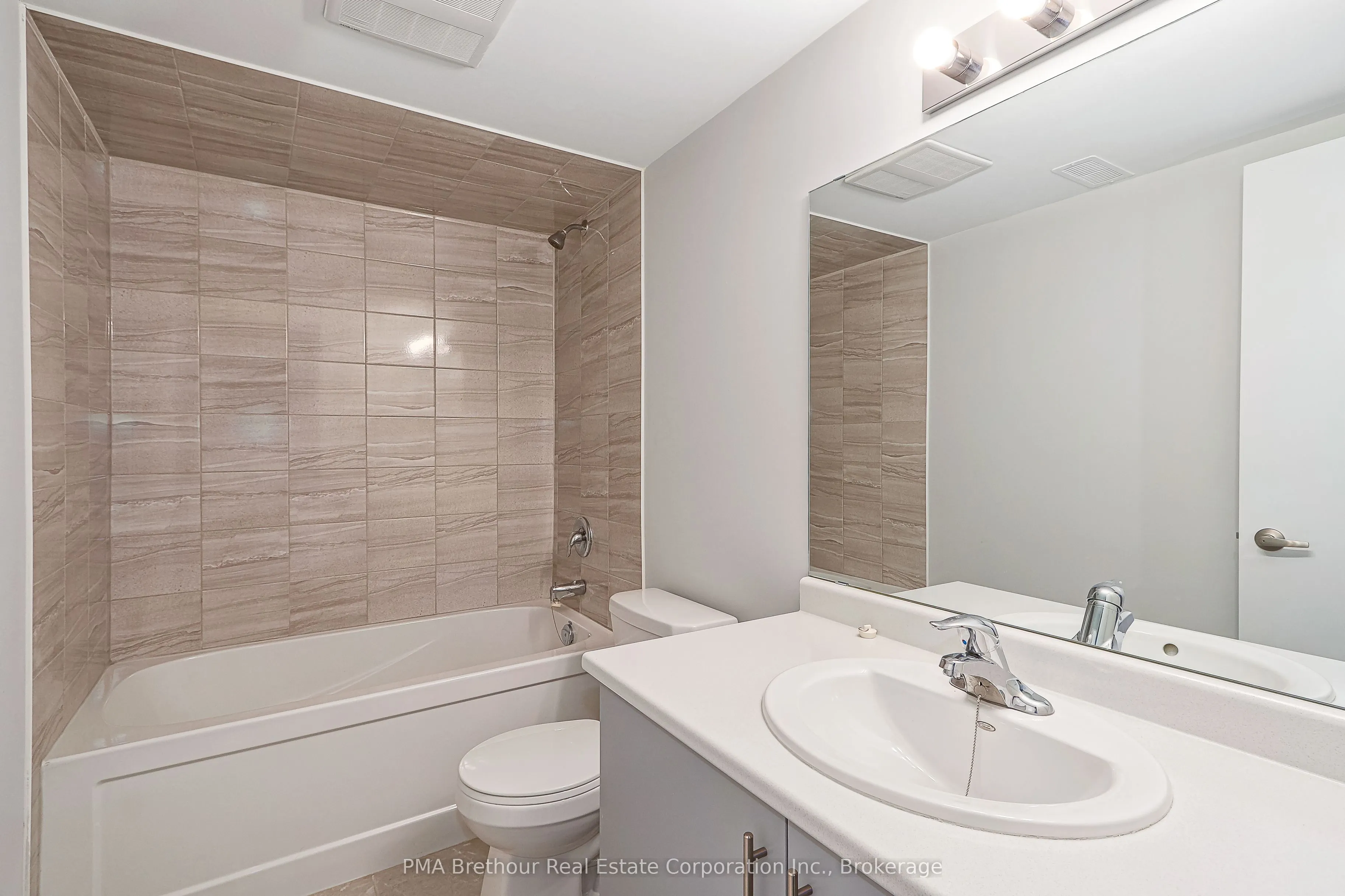 39 Winters Crescent, #1