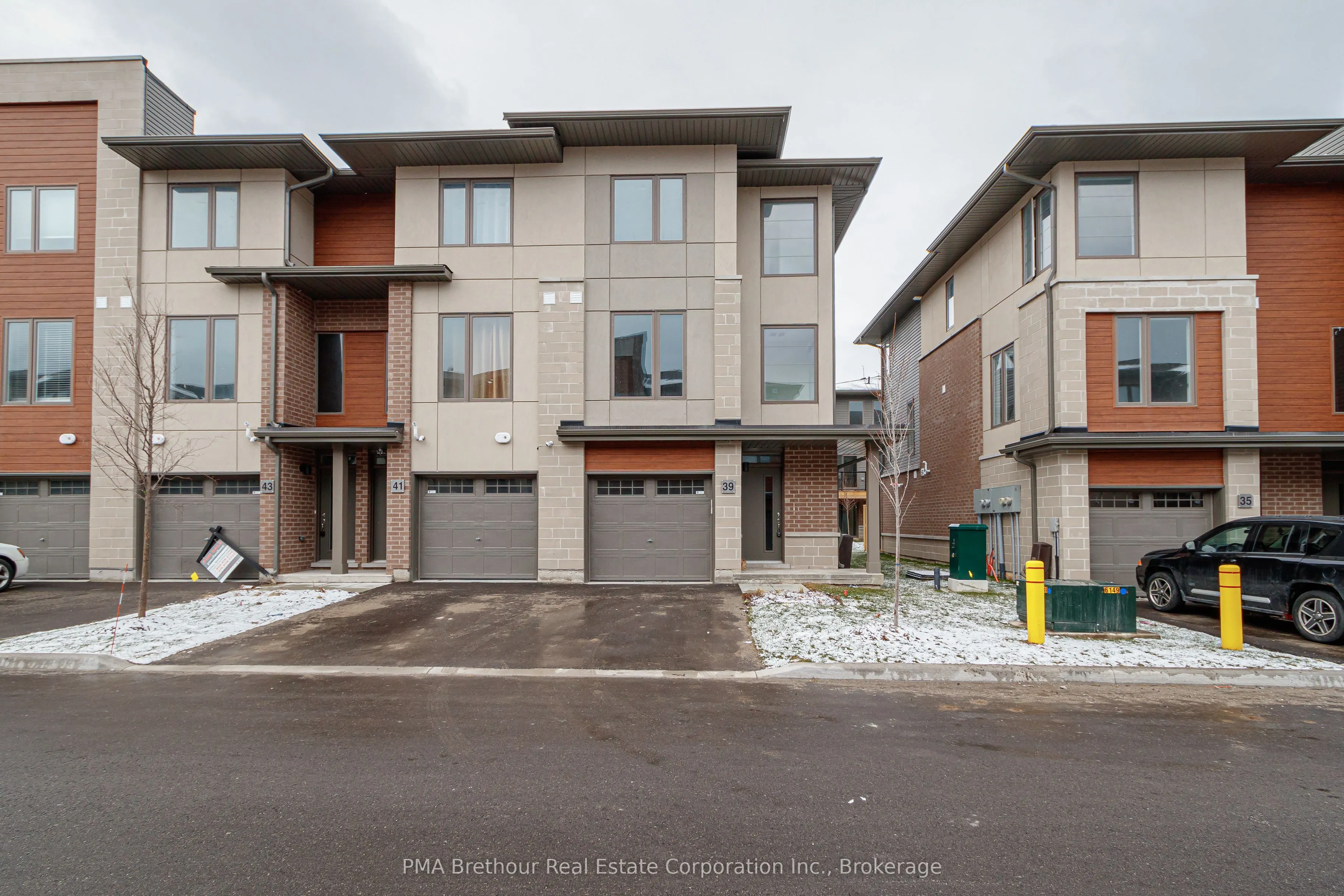 39 Winters Crescent, #1