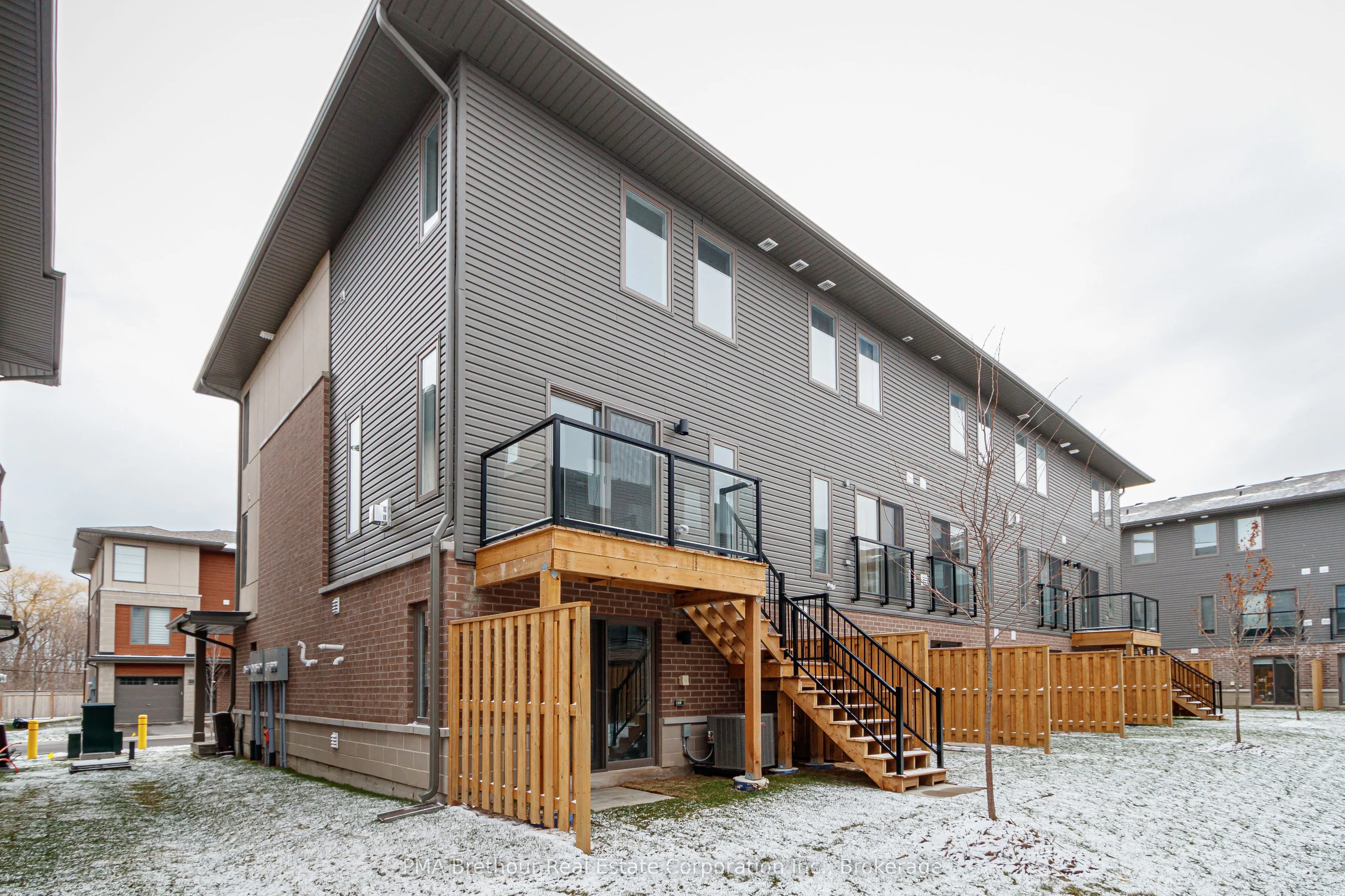 39 Winters Crescent, #1