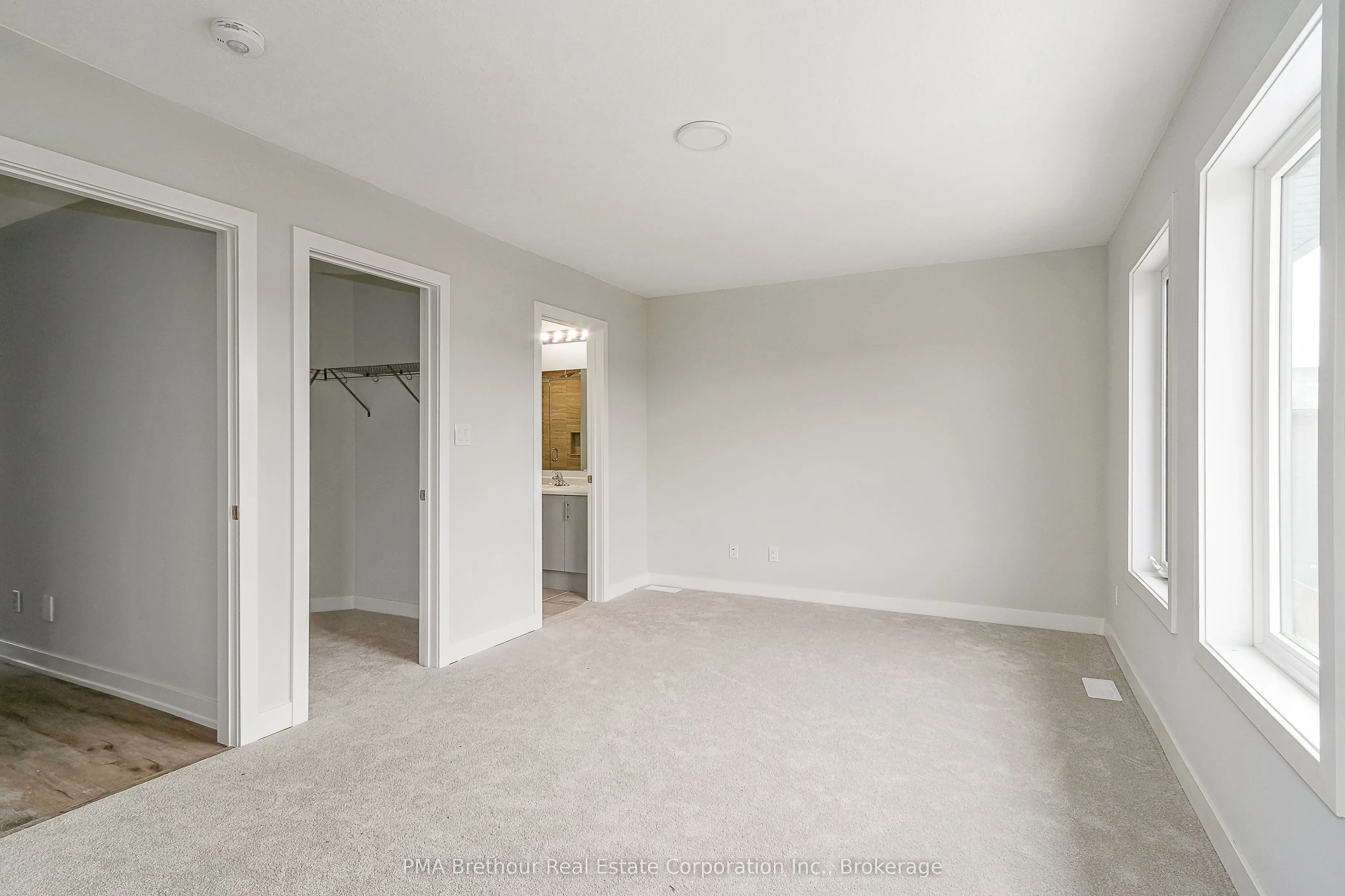 39 Winters Crescent, #1