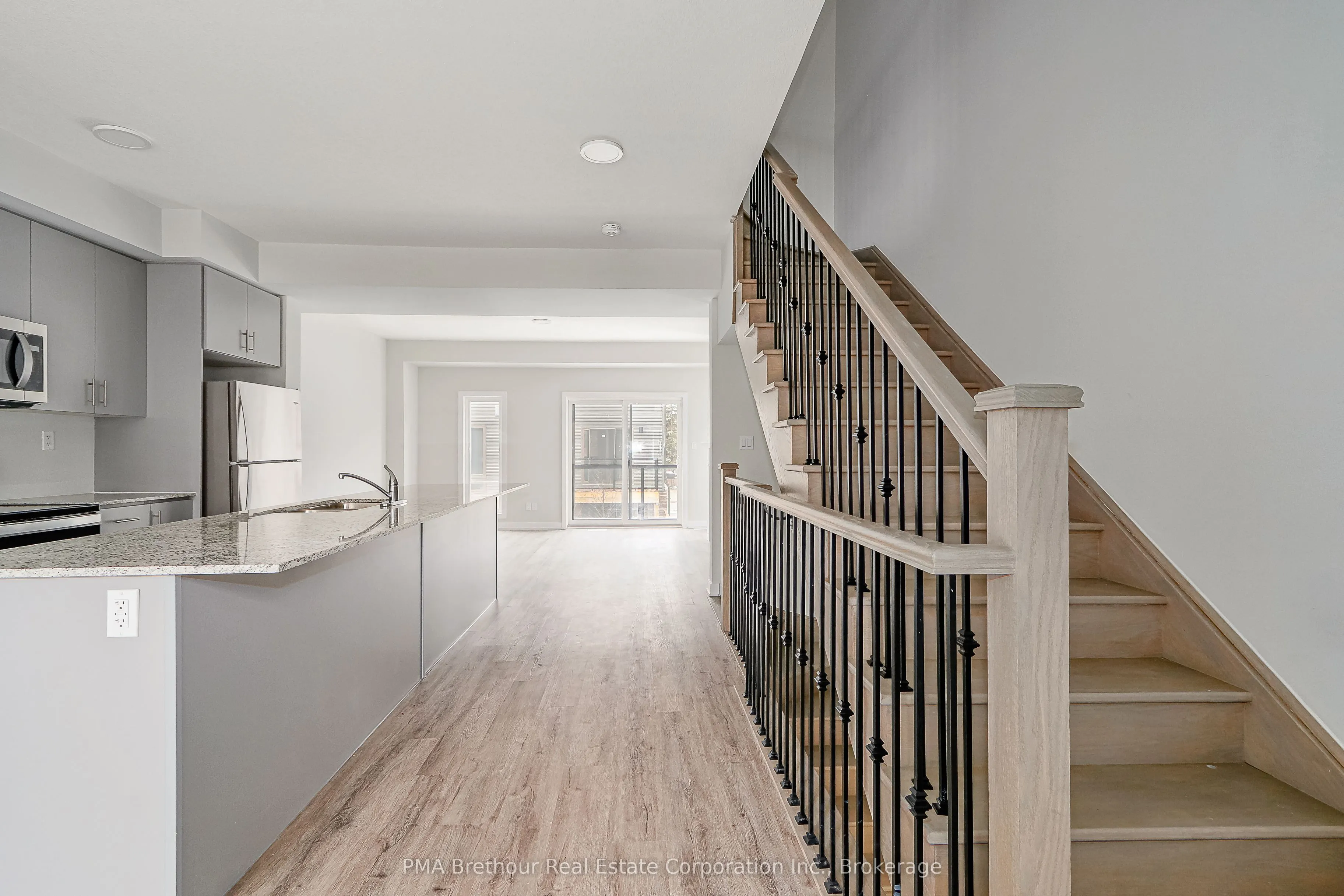 39 Winters Crescent, #1