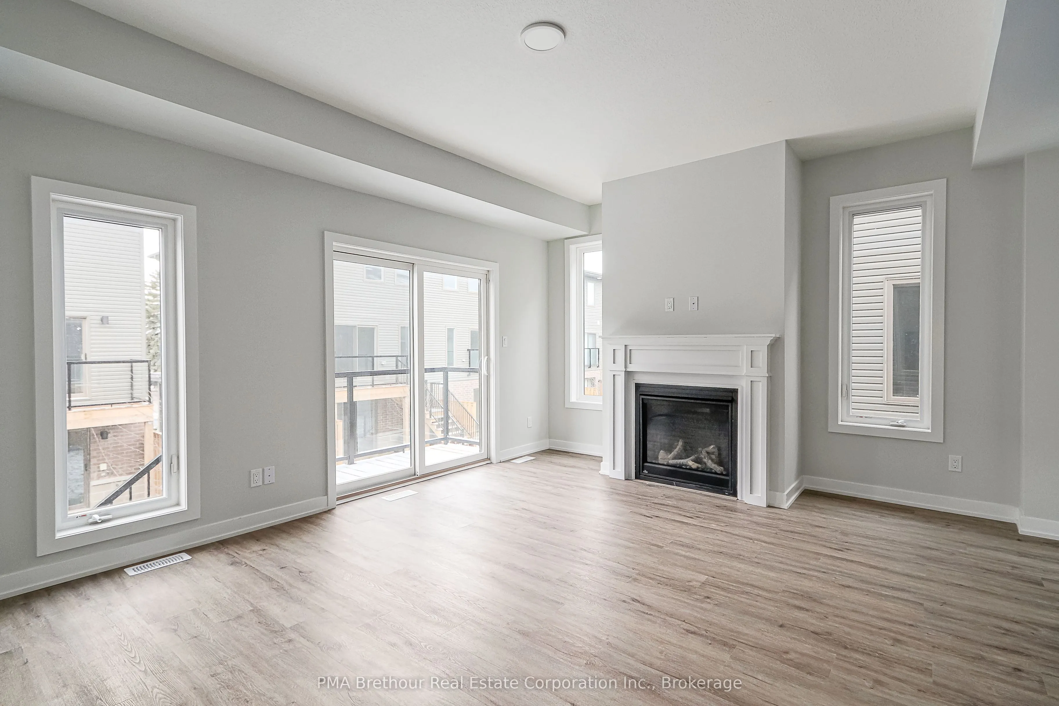 39 Winters Crescent, #1