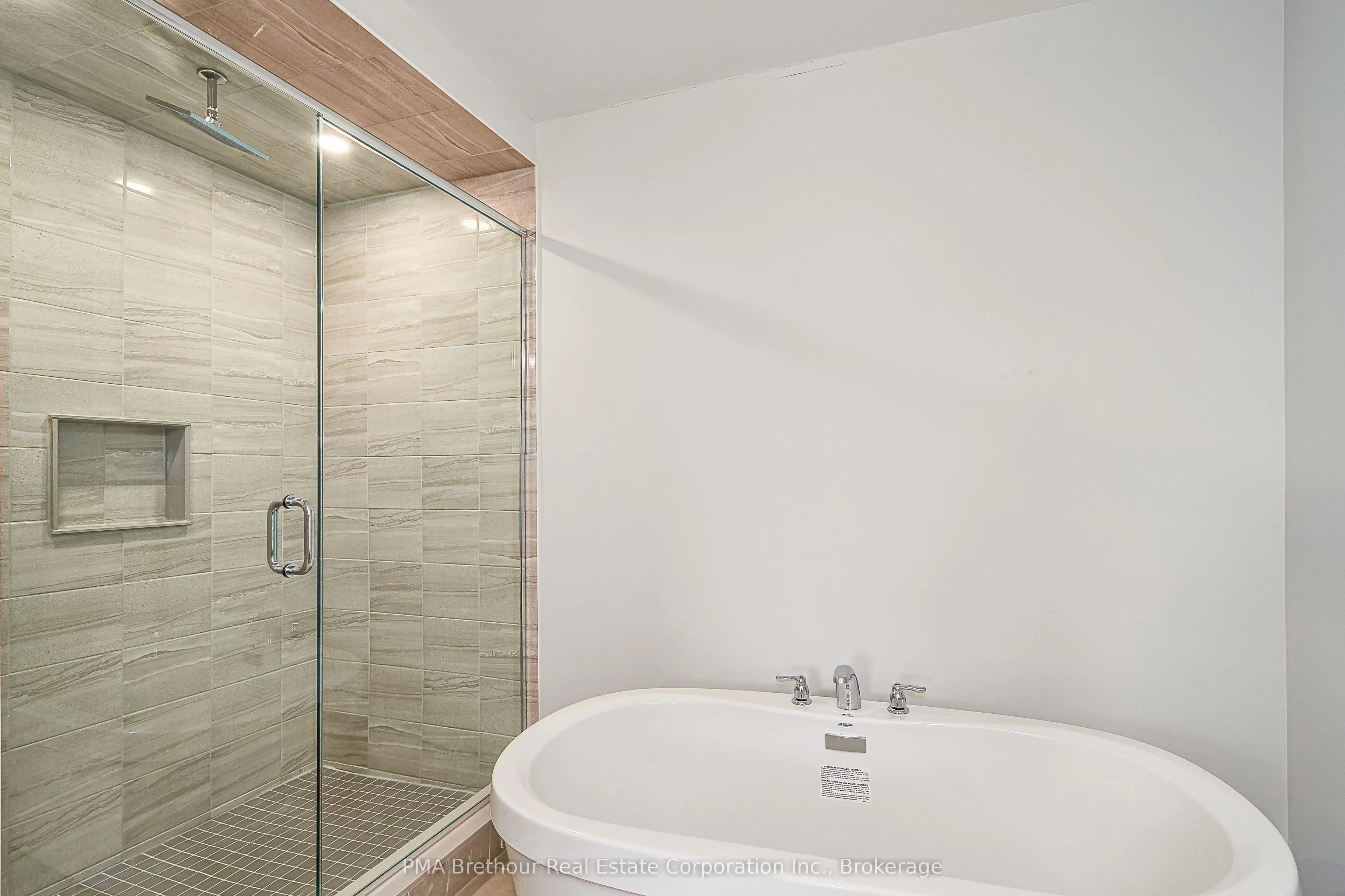 39 Winters Crescent, #1