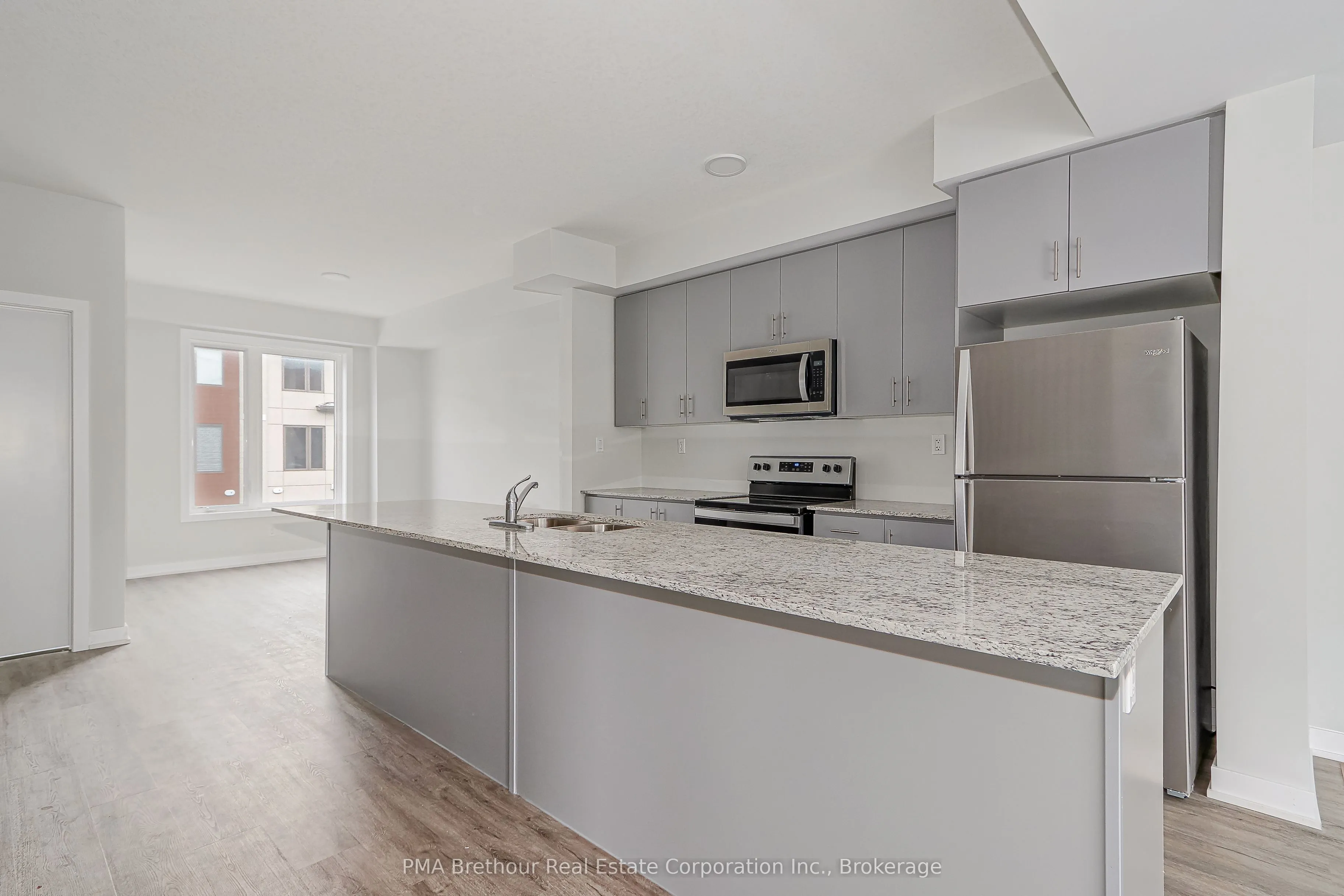 39 Winters Crescent, #1