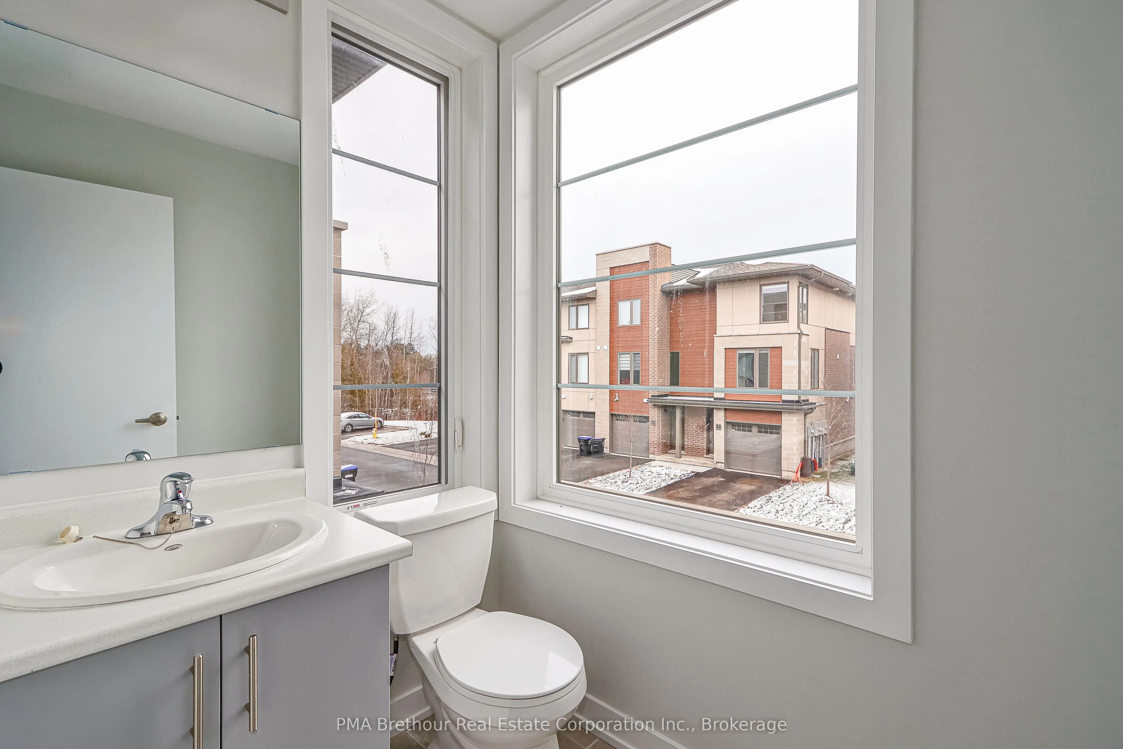 39 Winters Crescent, #1