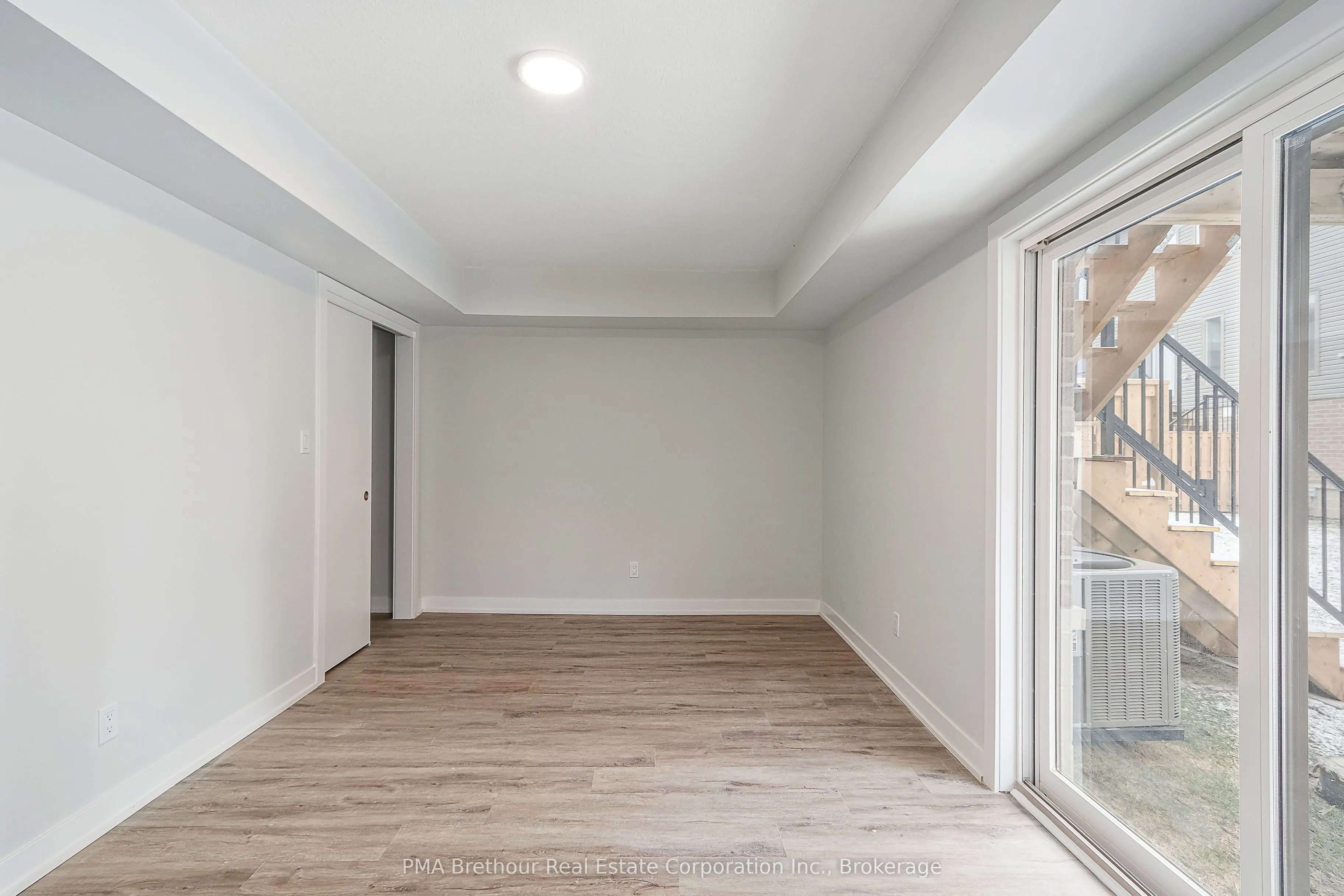 39 Winters Crescent, #1