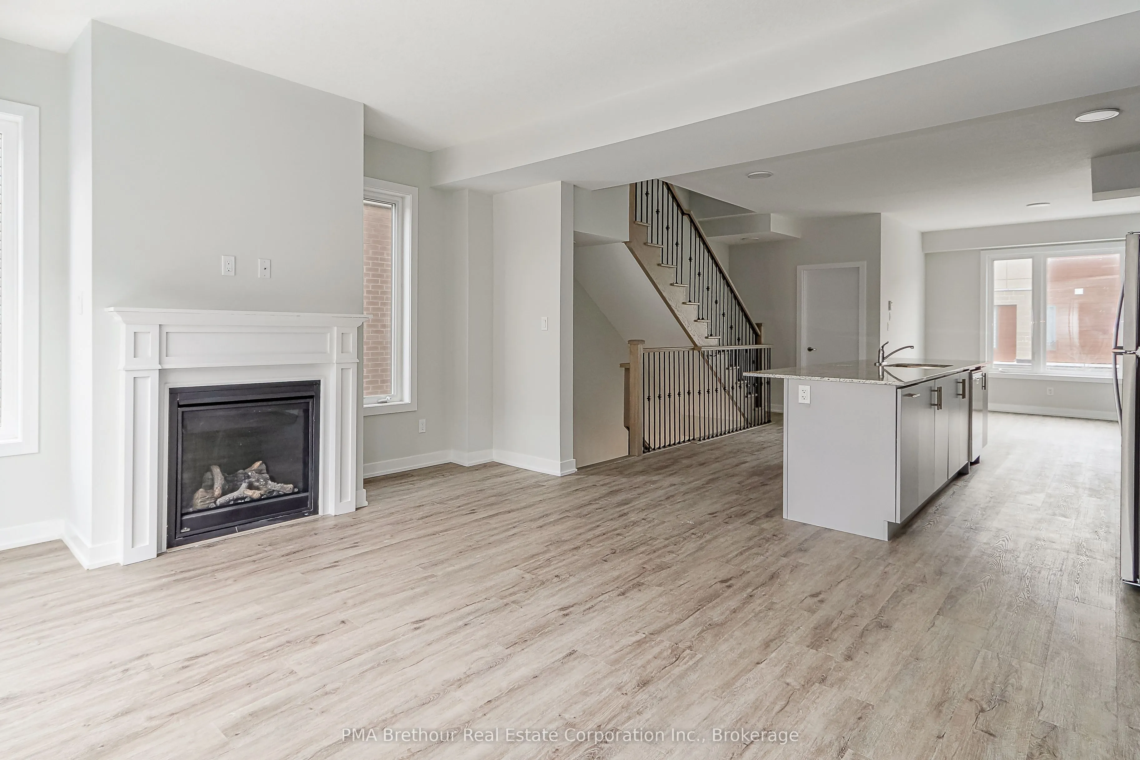39 Winters Crescent, #1