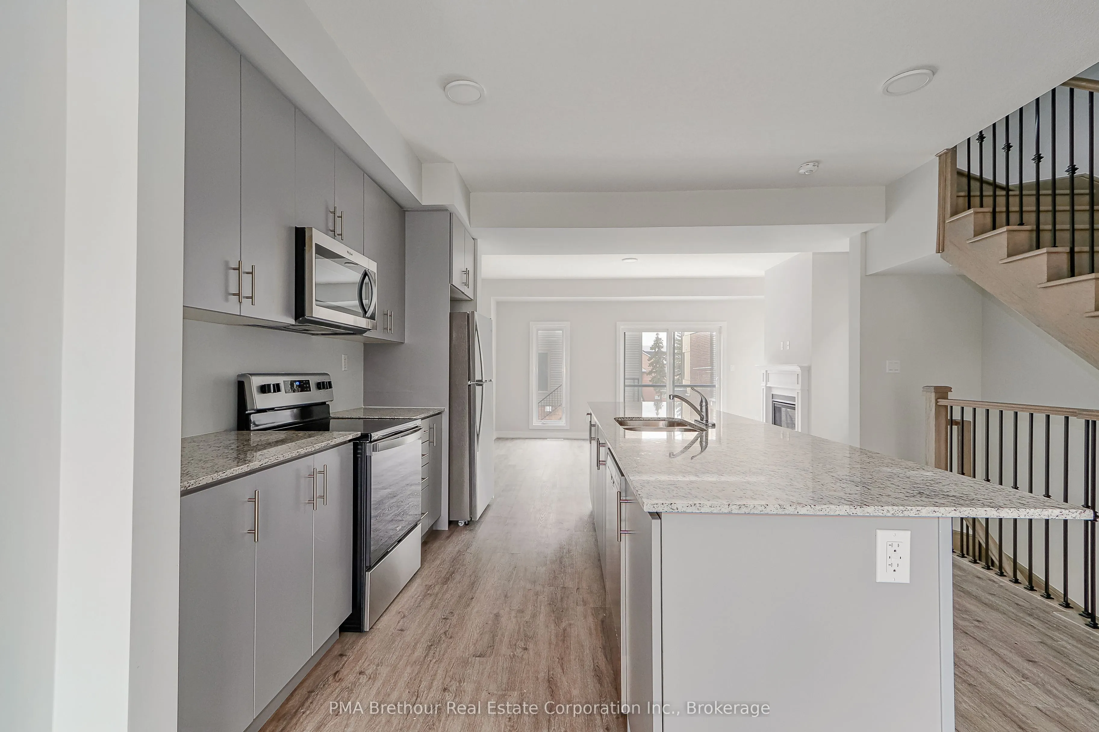 39 Winters Crescent, #1