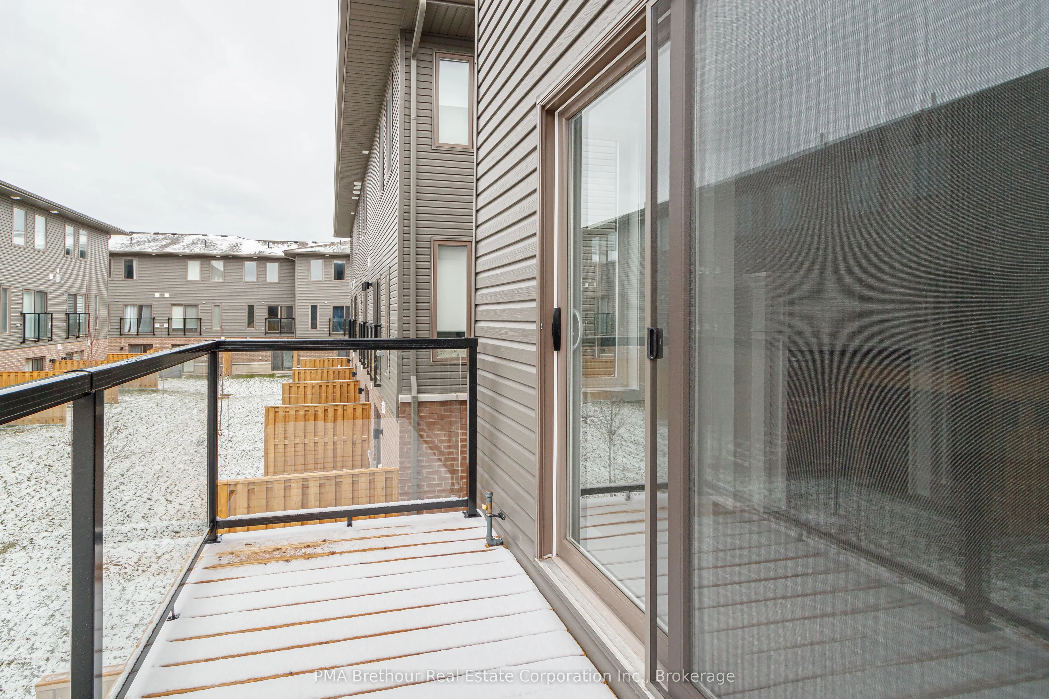 39 Winters Crescent, #1