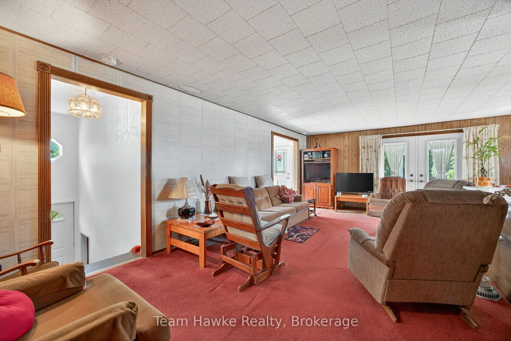 203 Woodlands Avenue