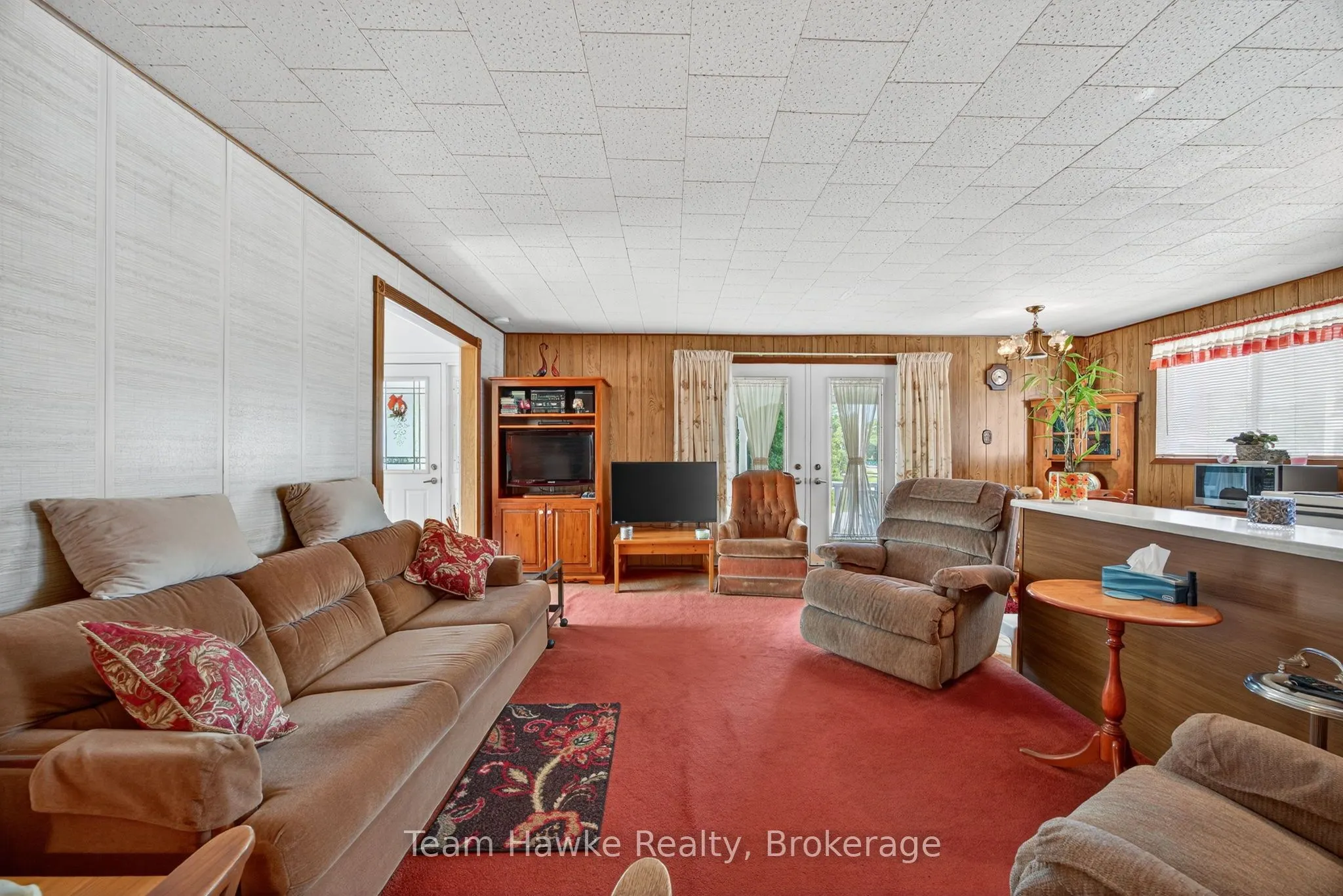 203 Woodlands Avenue