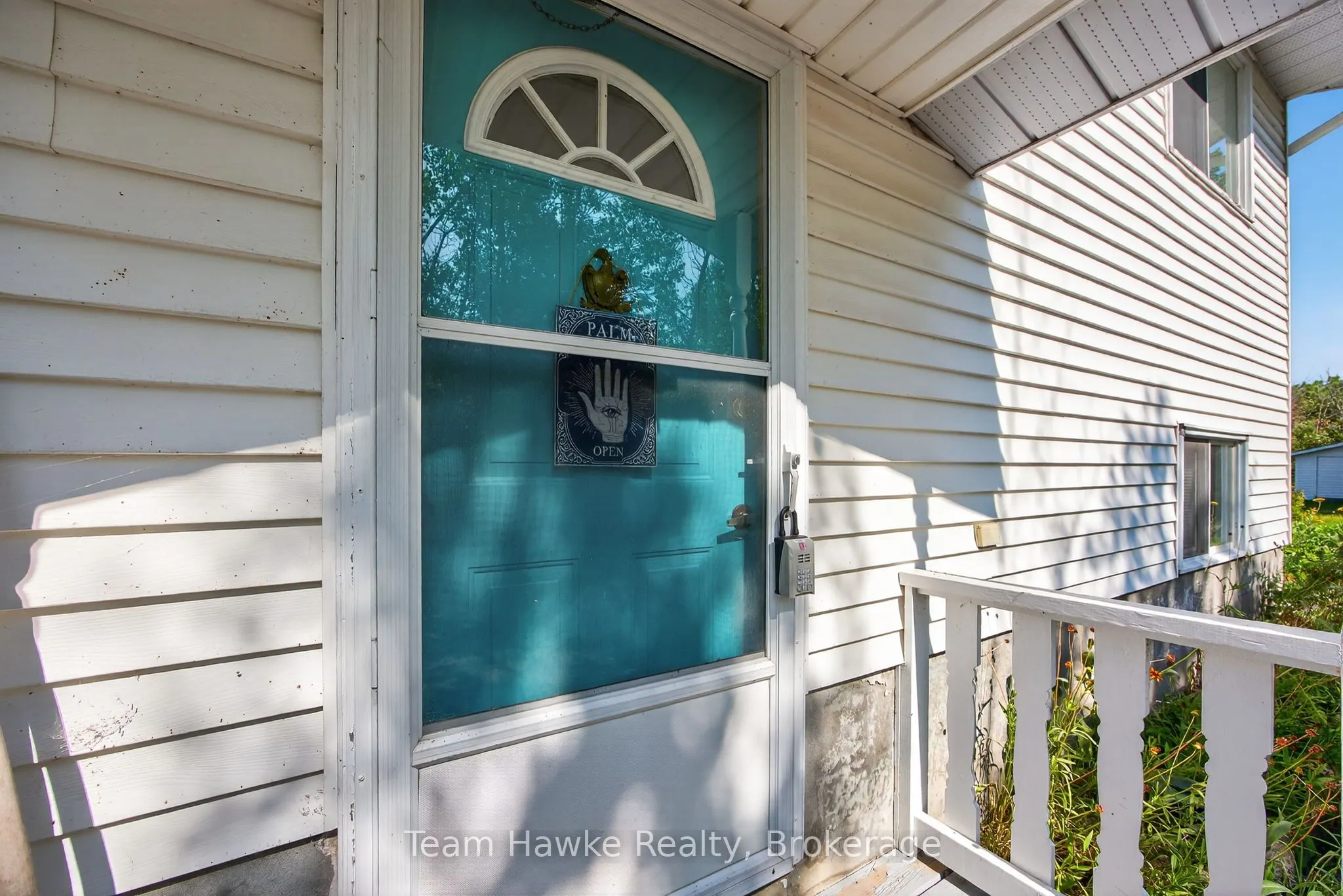 203 Woodlands Avenue