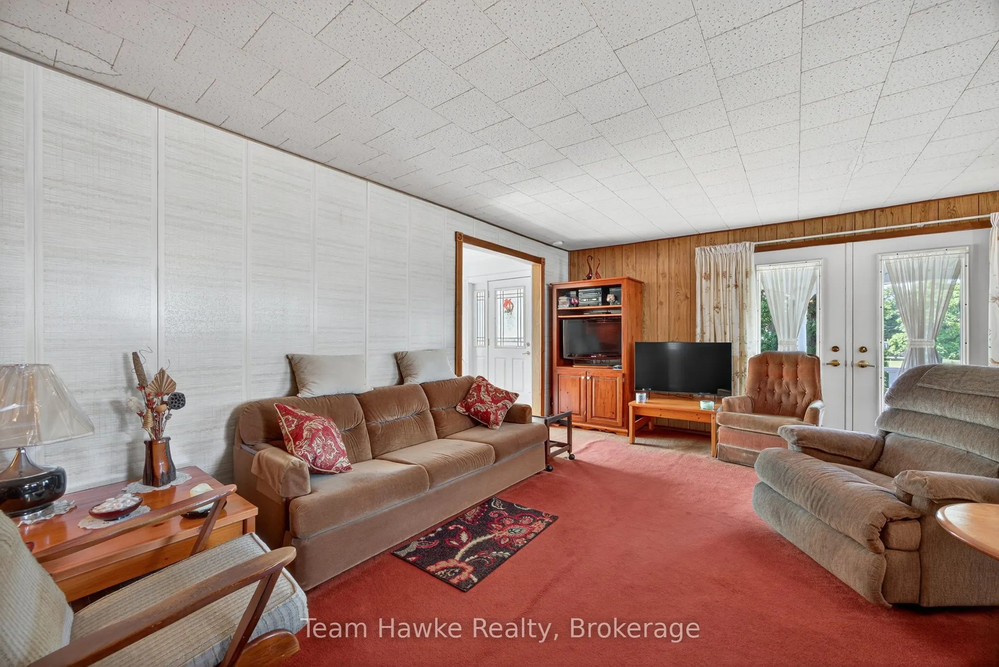203 Woodlands Avenue