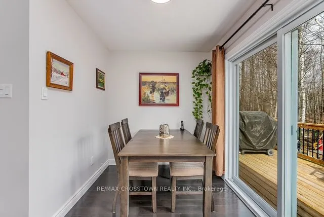13 Harbour Crescent