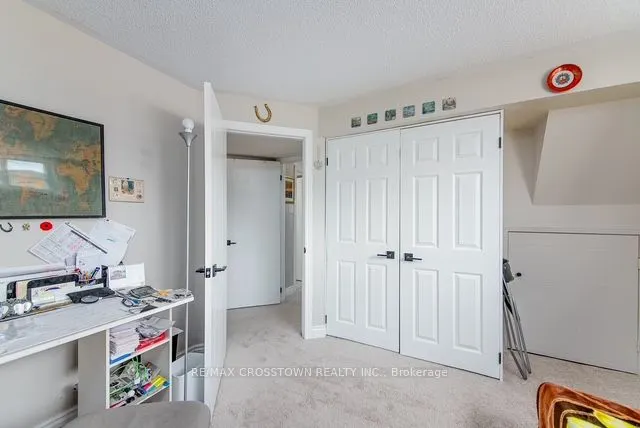13 Harbour Crescent