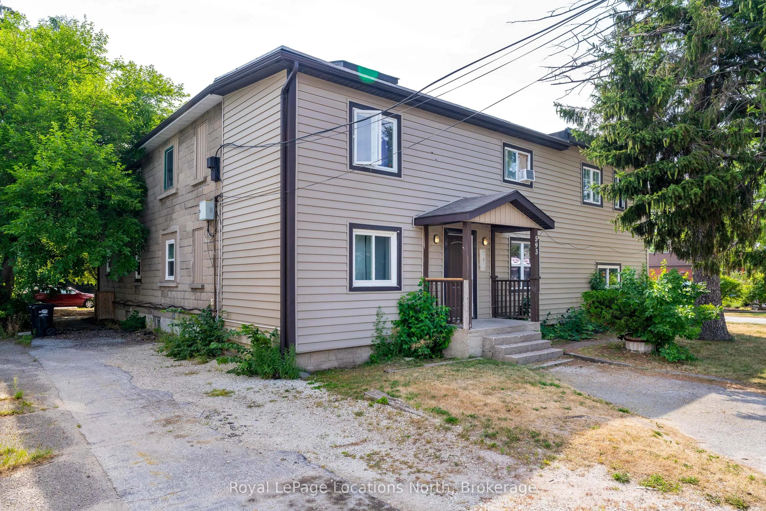 593 HURONTARIO Street