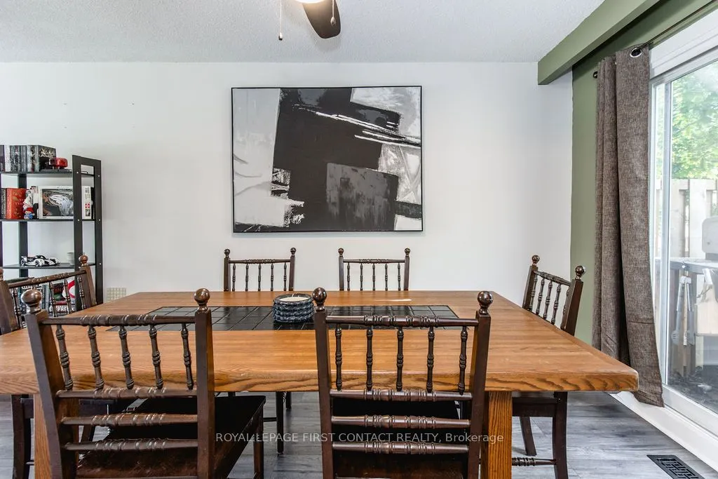 1095 Mississaga Street W, #10