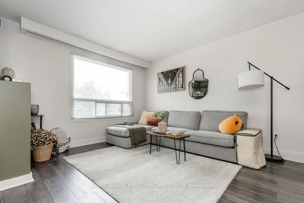 1095 Mississaga Street W, #10