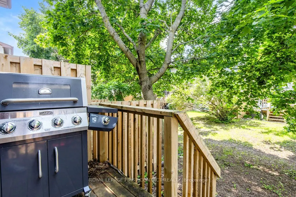 1095 Mississaga Street W, #10