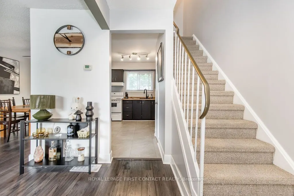 1095 Mississaga Street W, #10