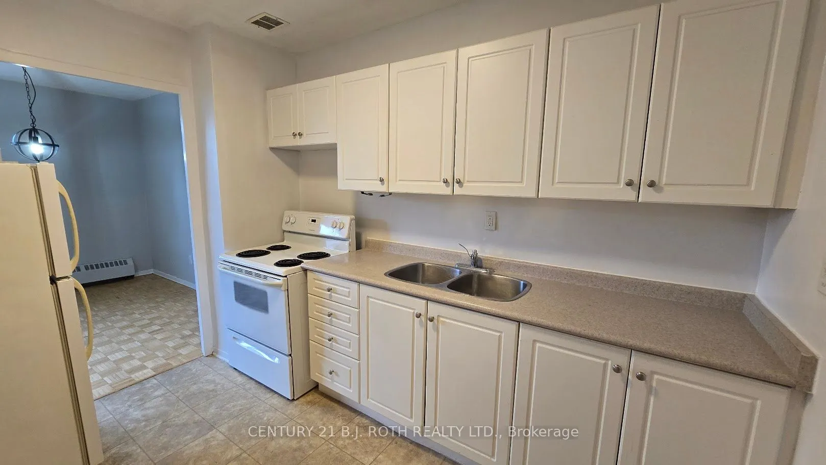 37 Peel Street, #405